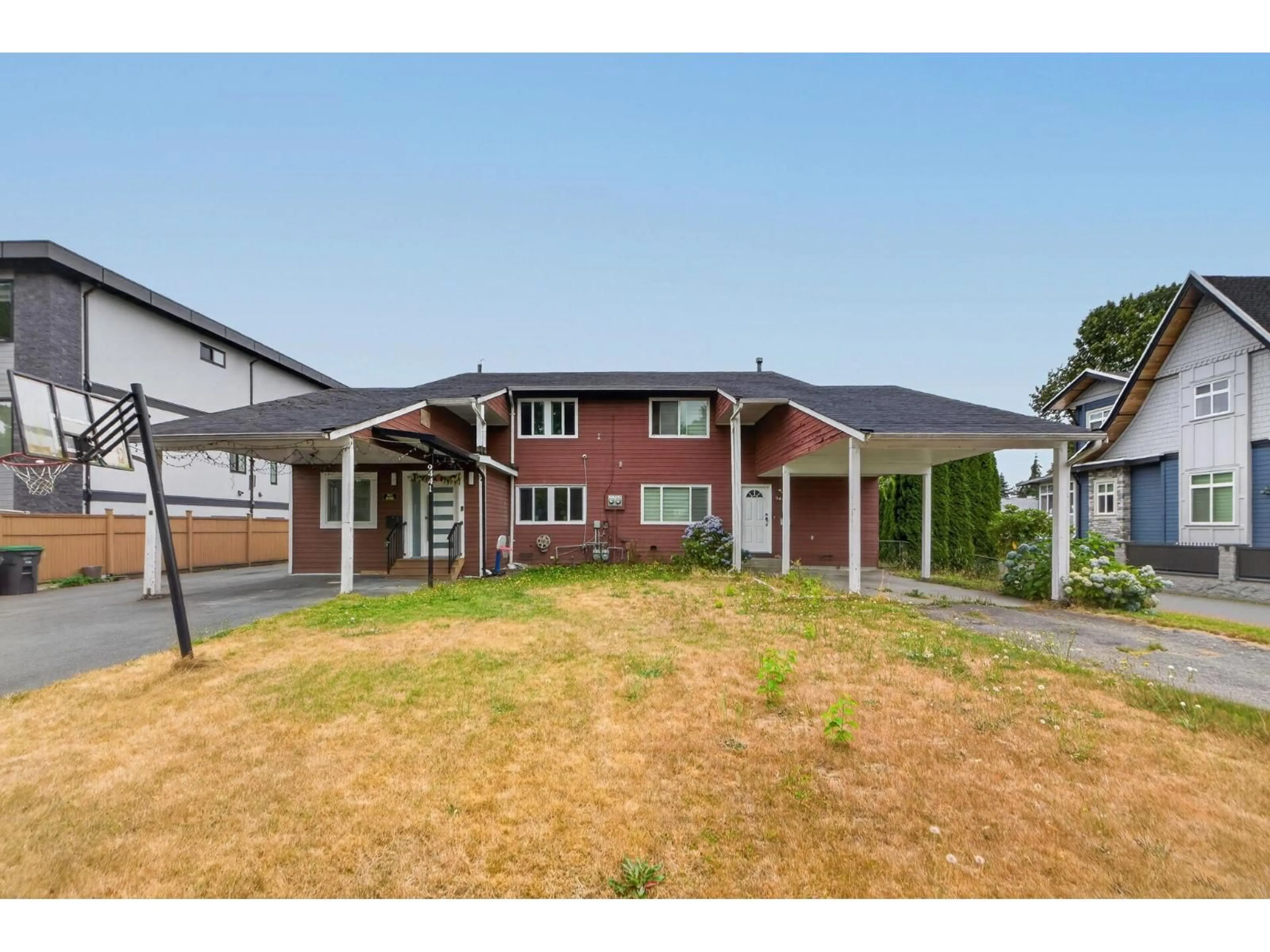 A pic from outside/outdoor area/front of a property/back of a property/a pic from drone, unknown for 9443 132A STREET, Surrey British Columbia V3V6W3
