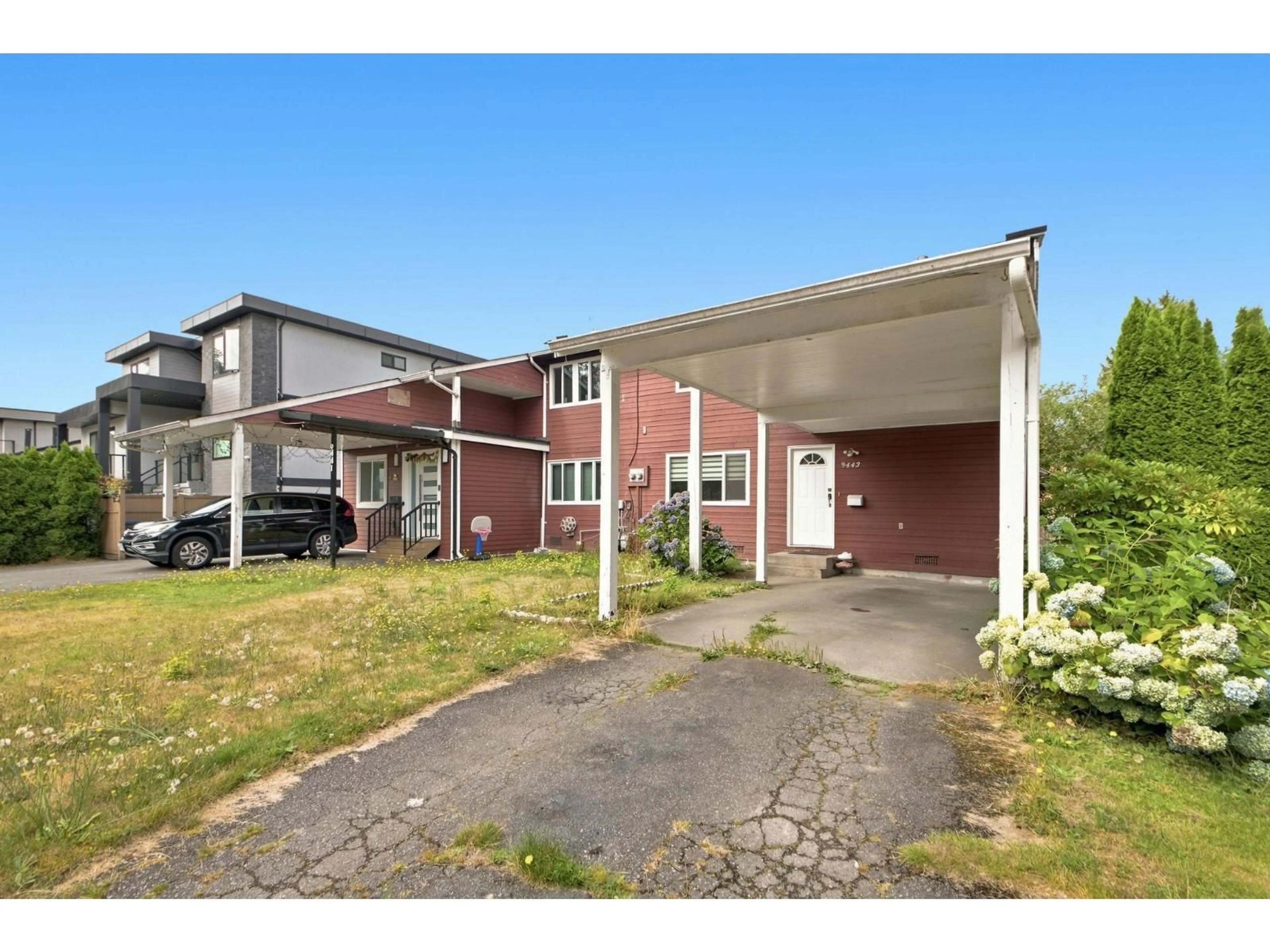 A pic from outside/outdoor area/front of a property/back of a property/a pic from drone, street for 9443 132A STREET, Surrey British Columbia V3V6W3