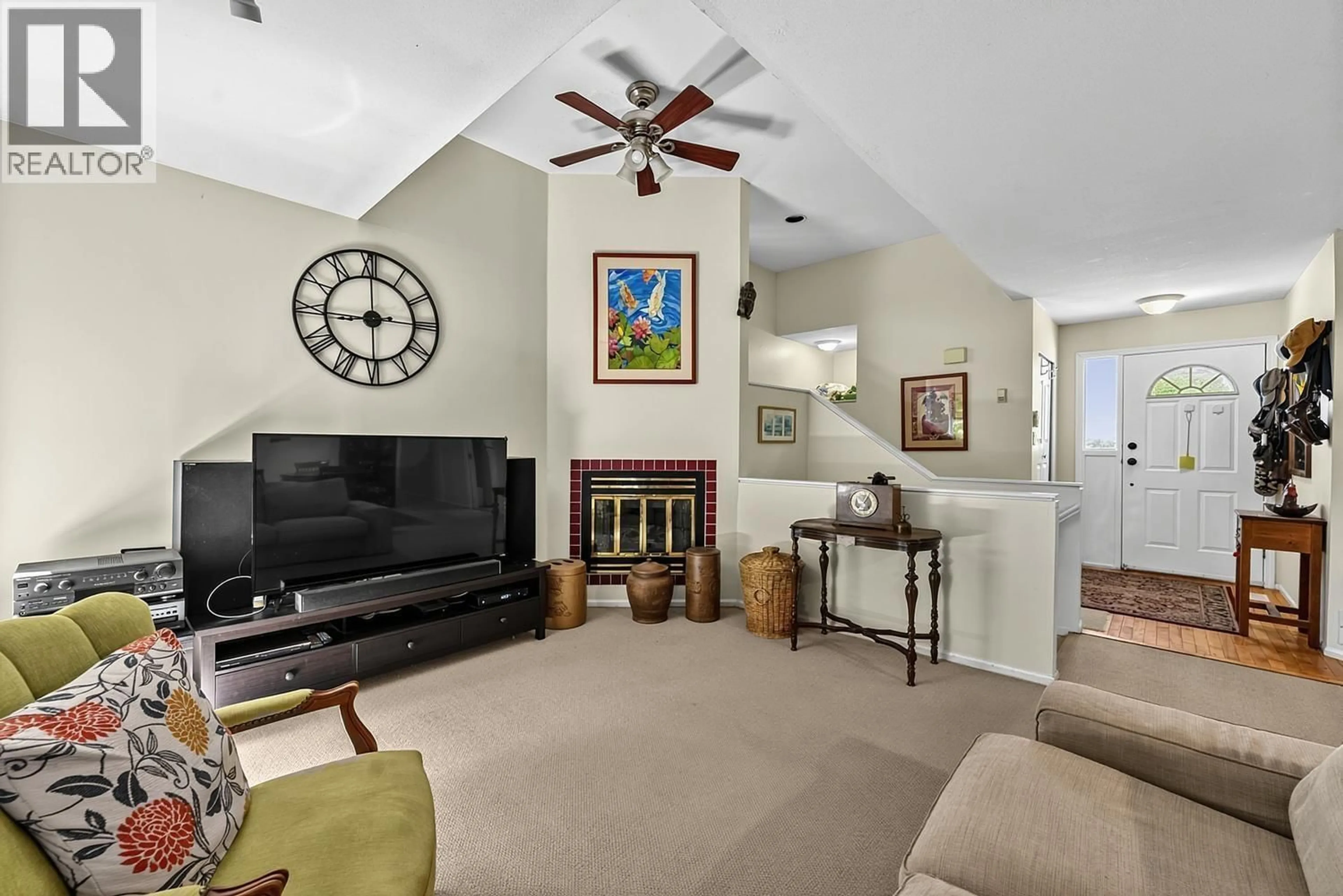 Living room with furniture, unknown for 6136 MARINE DRIVE, Burnaby British Columbia V3N2Y1