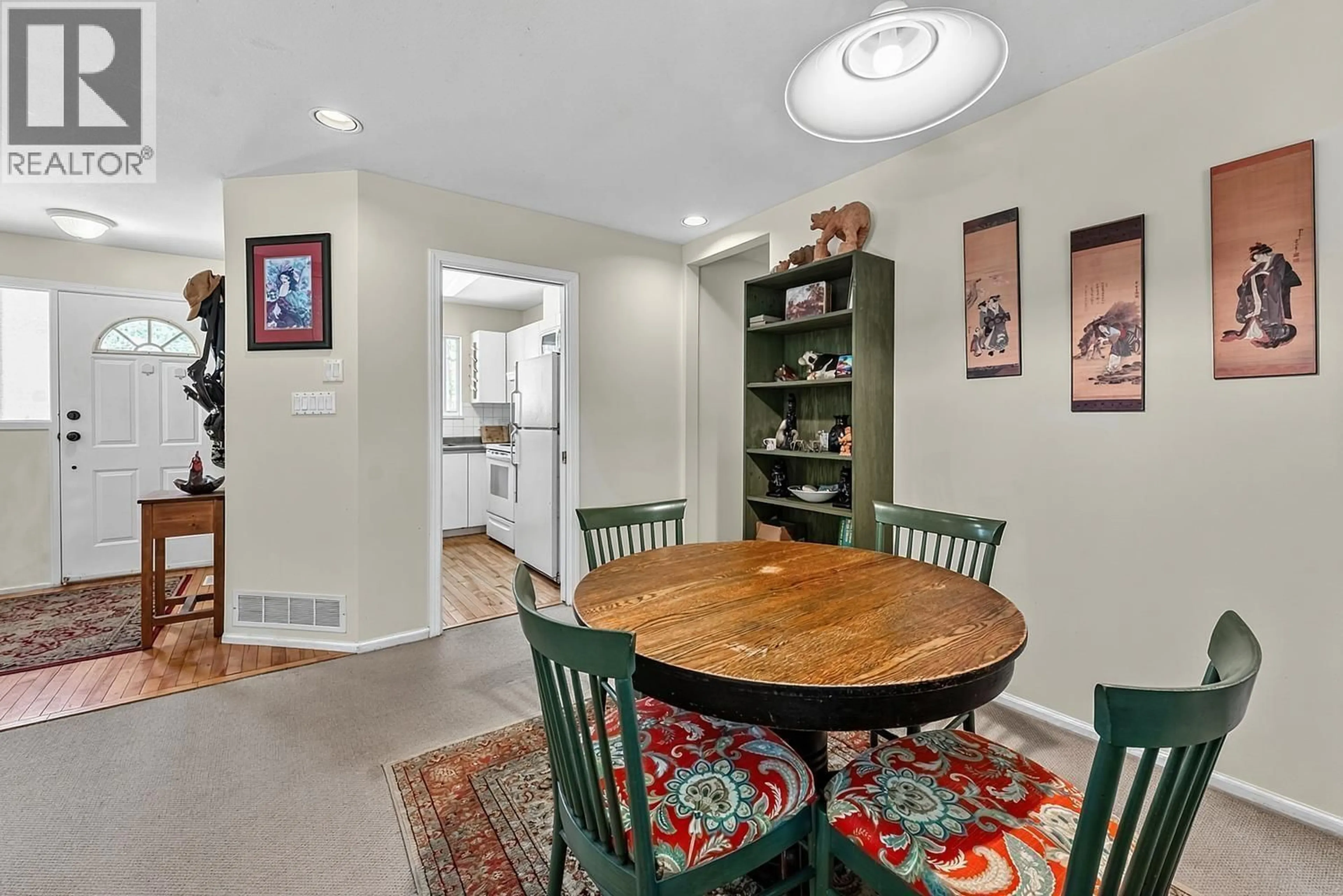Dining room, ceramic/tile floor for 6136 MARINE DRIVE, Burnaby British Columbia V3N2Y1