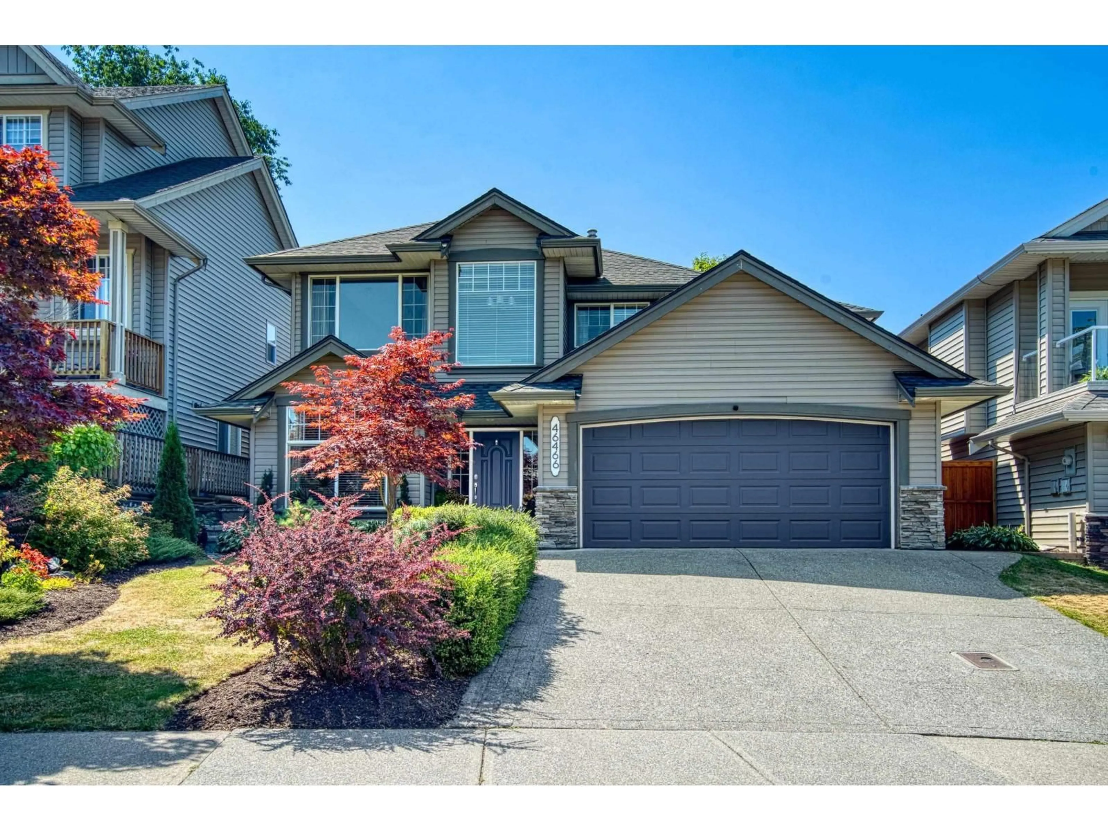 Home with vinyl exterior material, street for 46466 ARMSTRONG PLACE, Chilliwack British Columbia V2R5W4