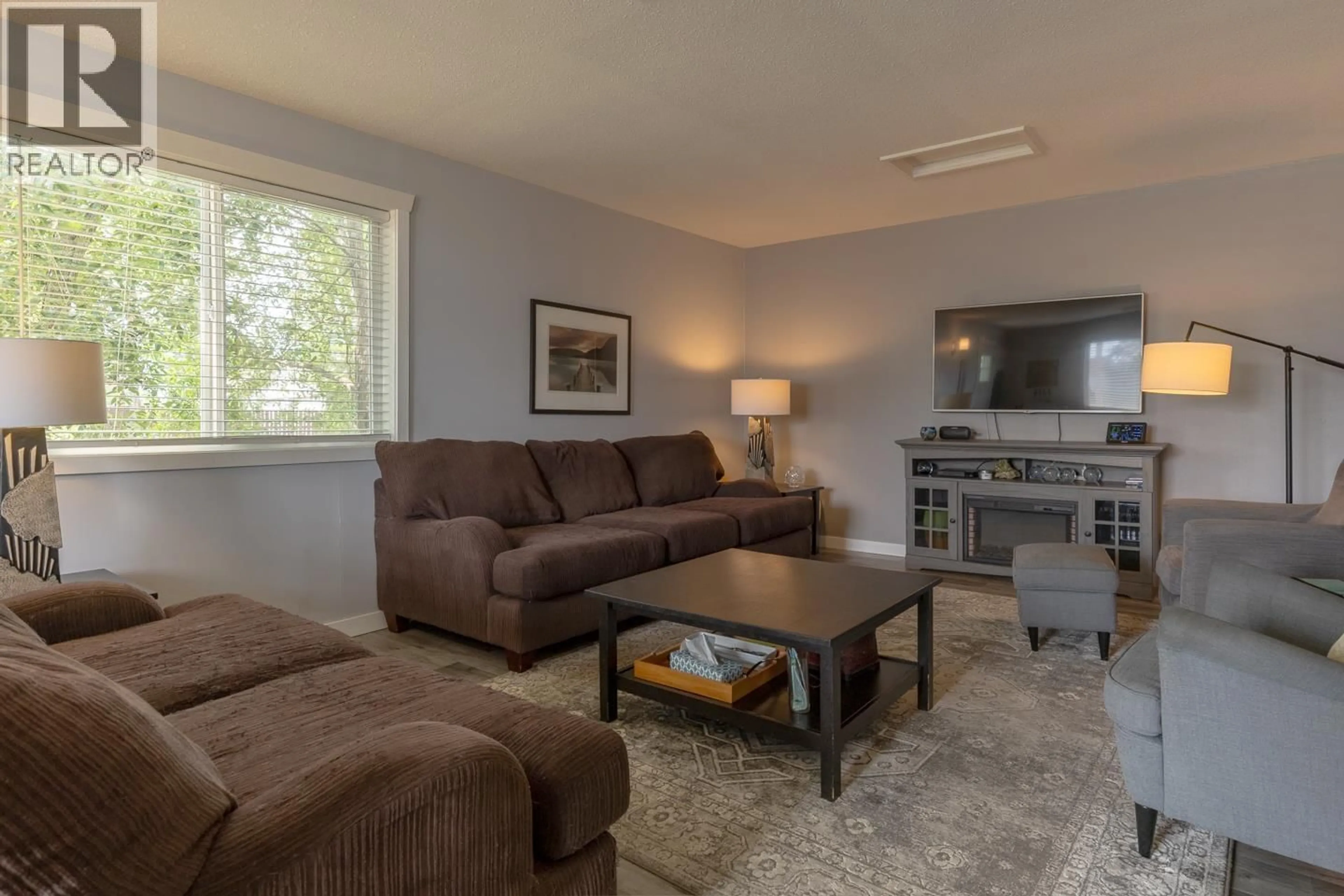 Living room with furniture, unknown for 1250 9TH AVENUE, Valemount British Columbia V0E2Z0