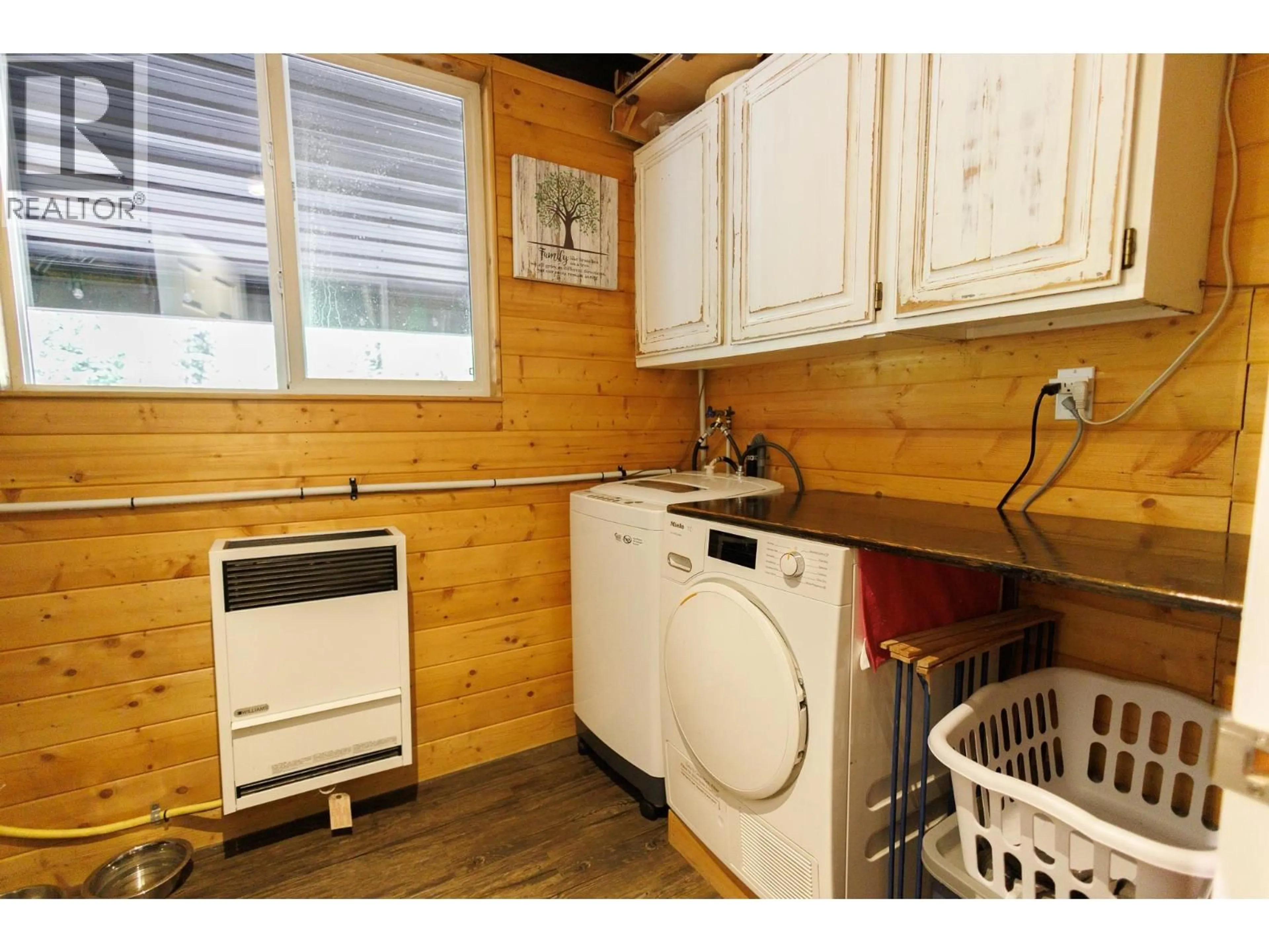 Laundry room for 20519 16 HIGHWAY, Terrace British Columbia V0J1G0