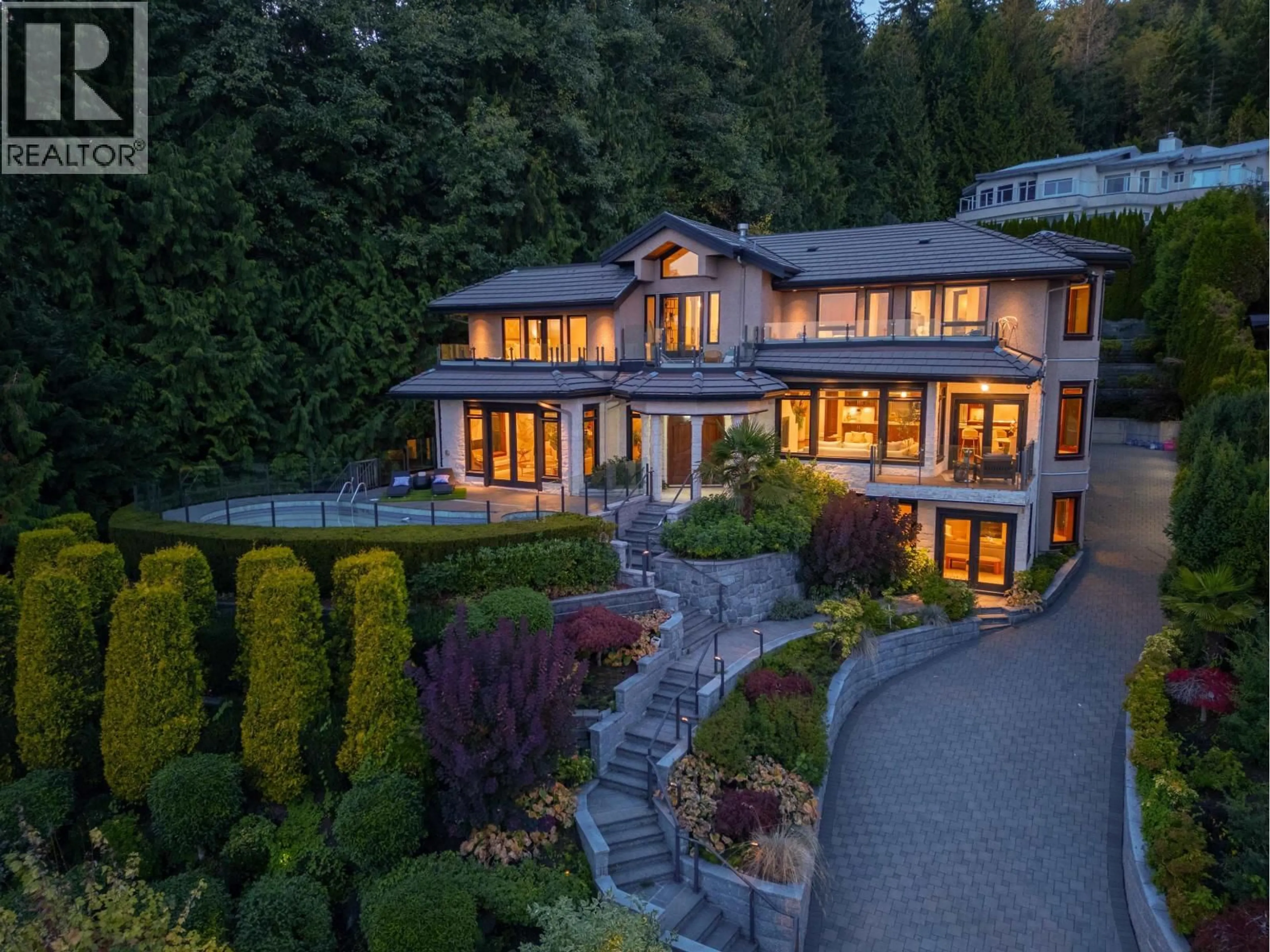 A pic from outside/outdoor area/front of a property/back of a property/a pic from drone, mountain view for 2673 FINCH HILL, West Vancouver British Columbia V7S3H3