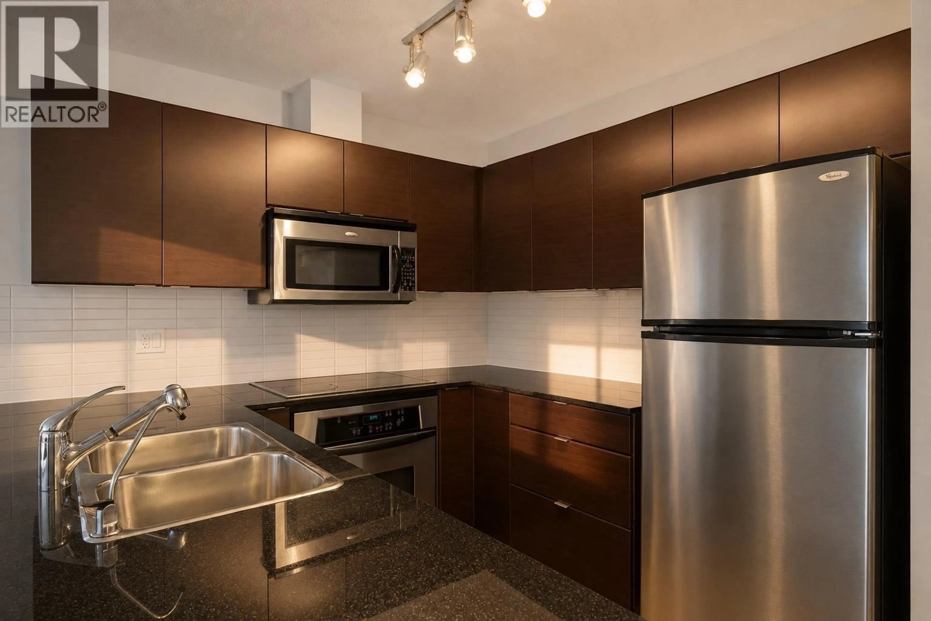 Standard kitchen, unknown for 1202 - 4182 DAWSON STREET, Burnaby British Columbia V5C0A2