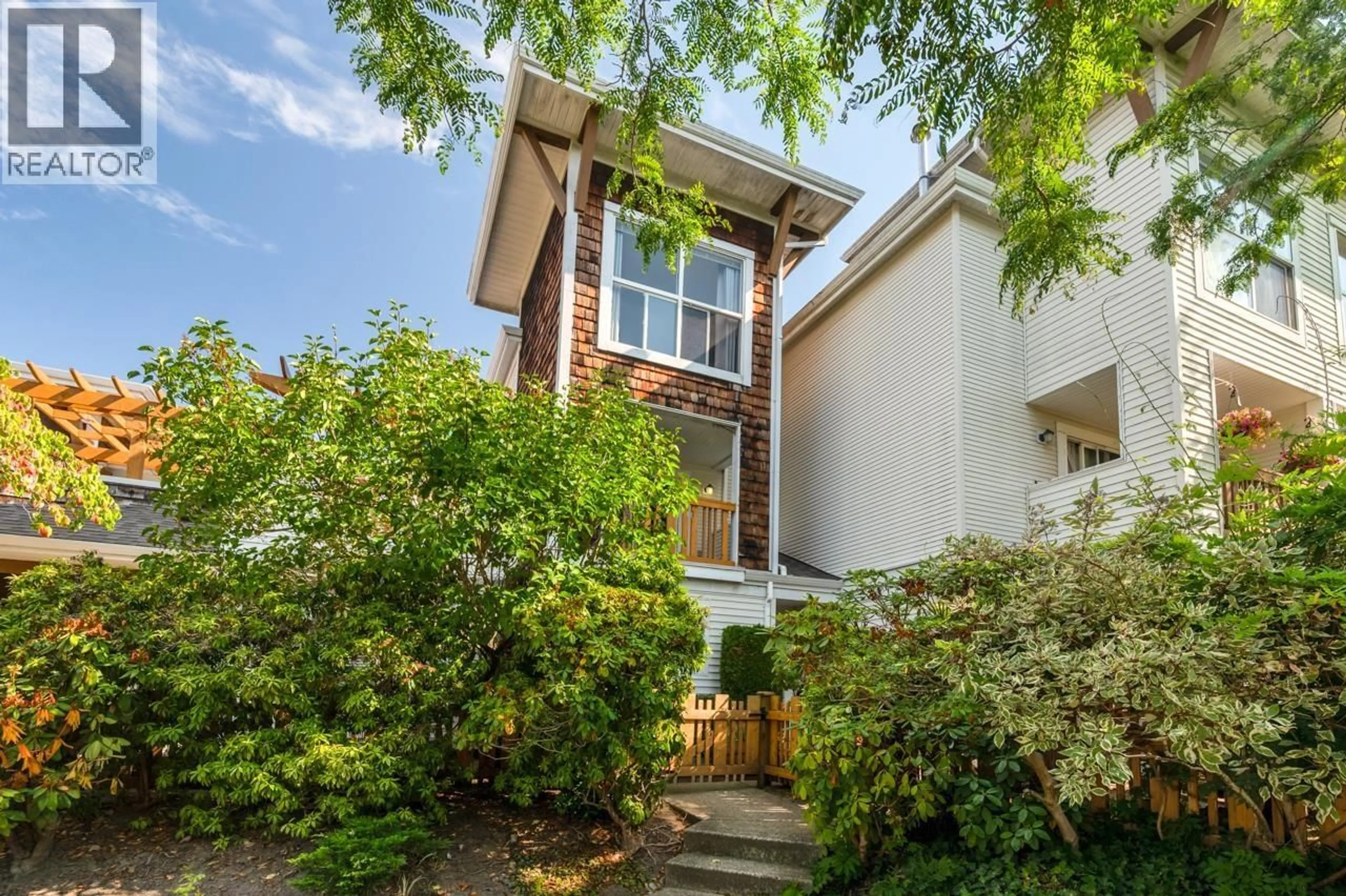 Home with brick exterior material, unknown for 7 - 7100 LYNNWOOD DRIVE, Richmond British Columbia V7C5S8
