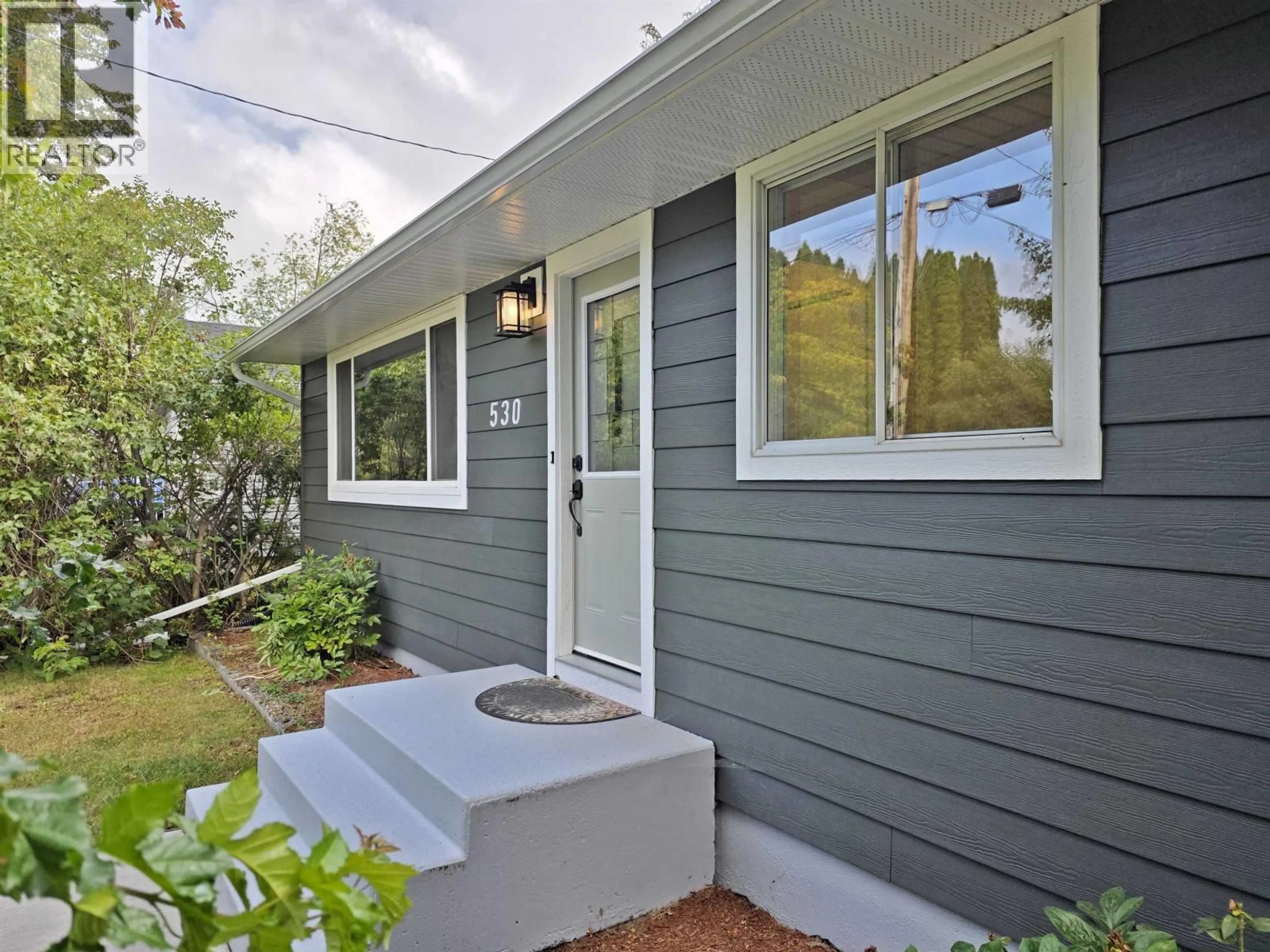 Home with vinyl exterior material, street for 530 NORMAN STREET, Quesnel British Columbia V2J3A4