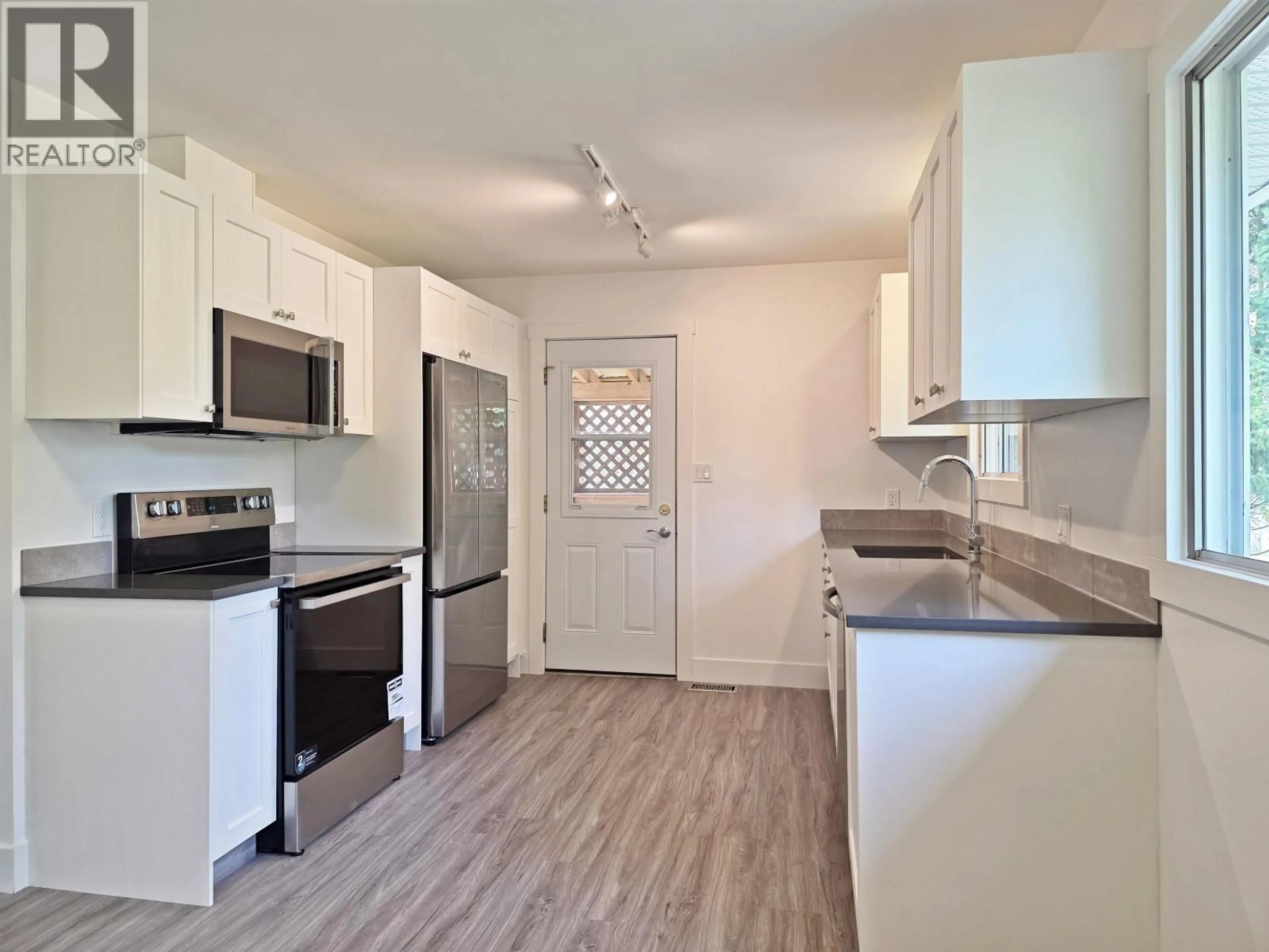 Standard kitchen, unknown for 530 NORMAN STREET, Quesnel British Columbia V2J3A4