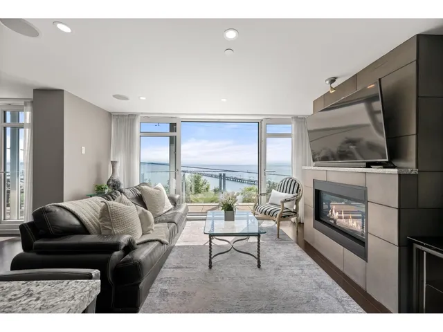 201 - 15097 MARINE DRIVE, White Rock 2