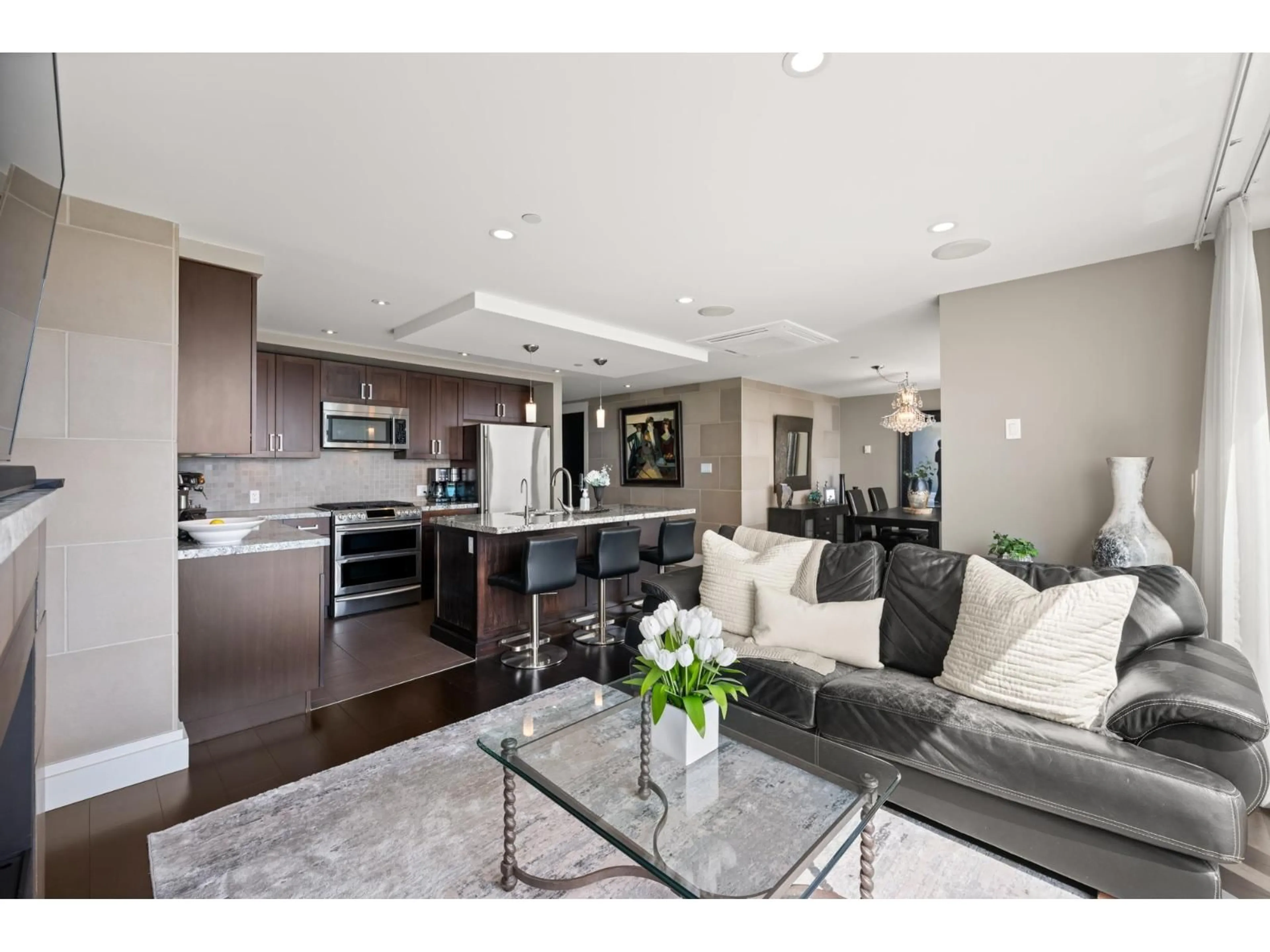 Open concept kitchen, unknown for 201 - 15097 MARINE DRIVE, White Rock British Columbia V4B1C5