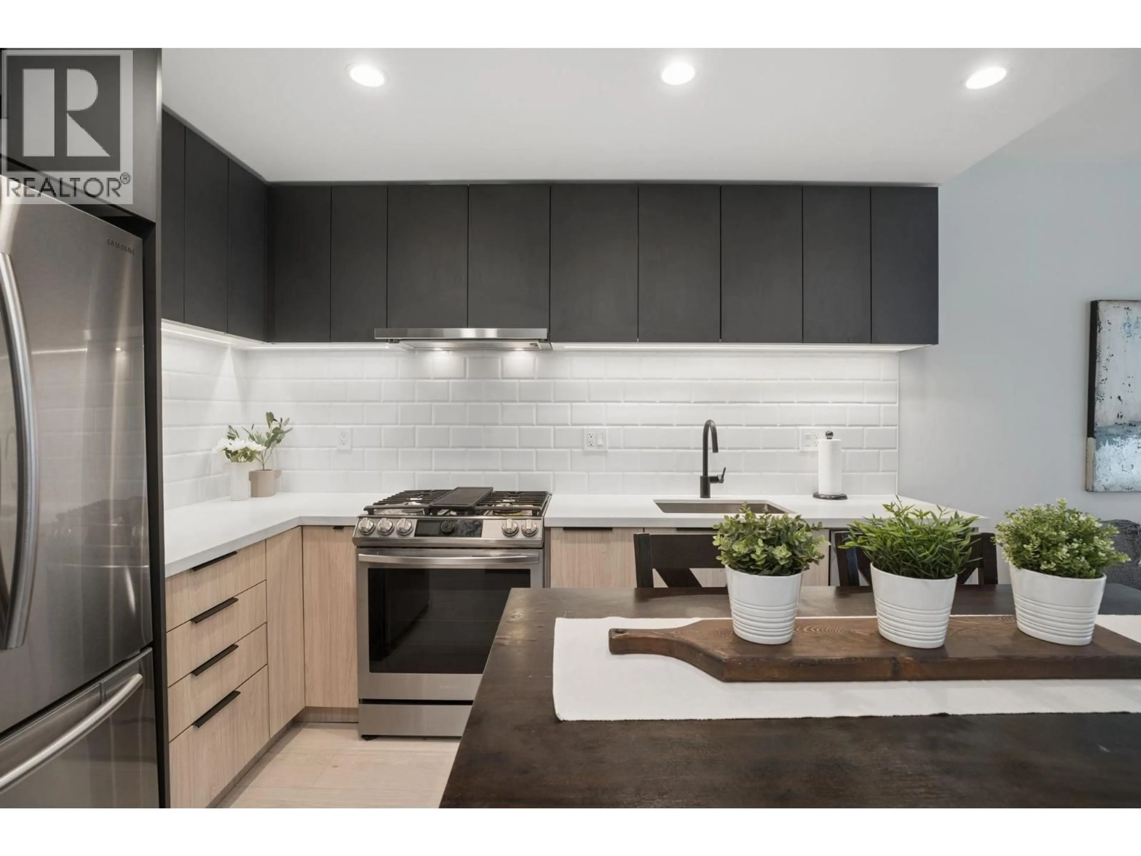 Contemporary kitchen, ceramic/tile floor for 413 - 3038 ST GEORGE STREET, Port Moody British Columbia V3H0L3