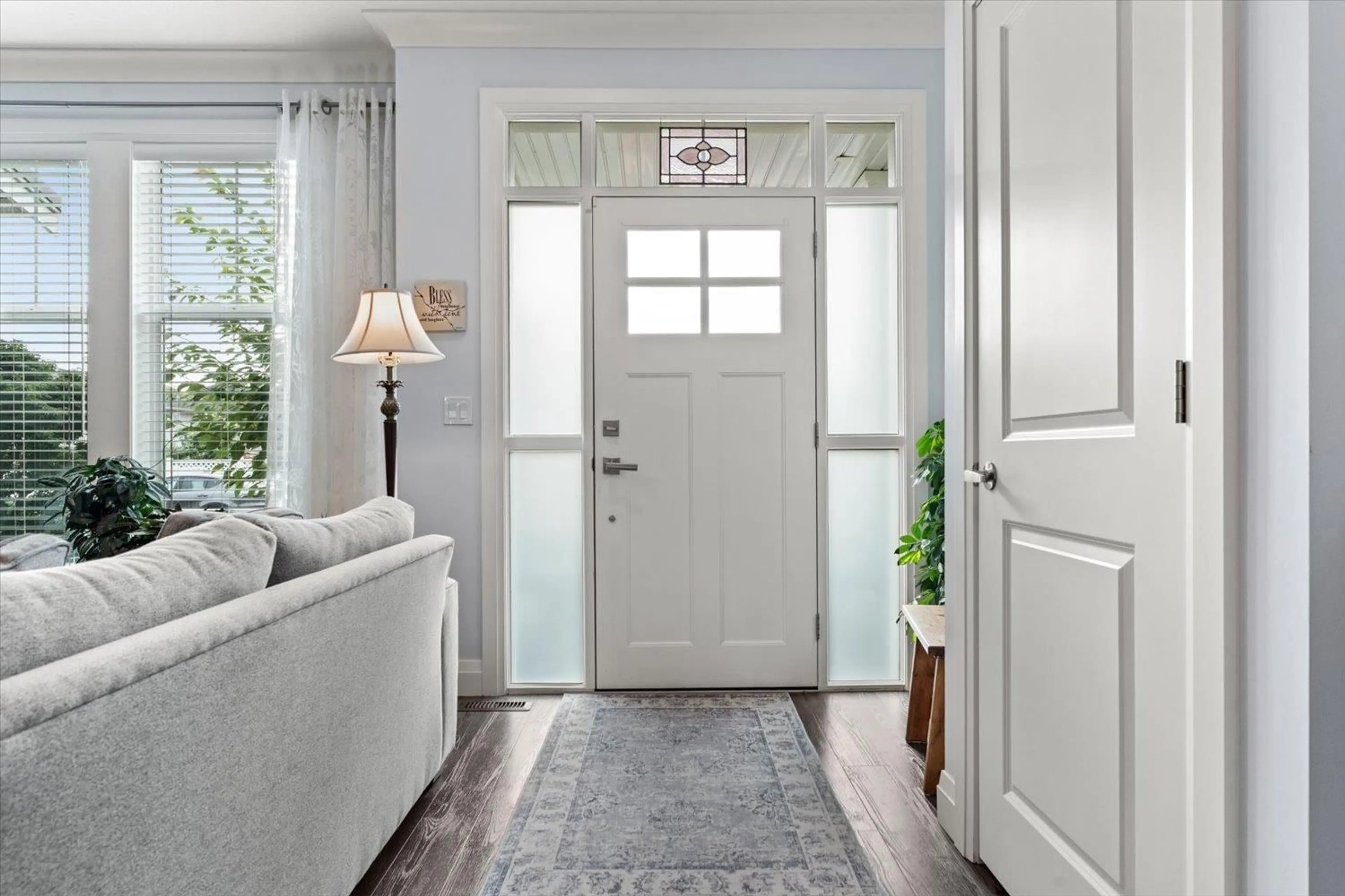 Indoor entryway for 5436 PEACH ROAD, Chilliwack British Columbia V2R0Z6