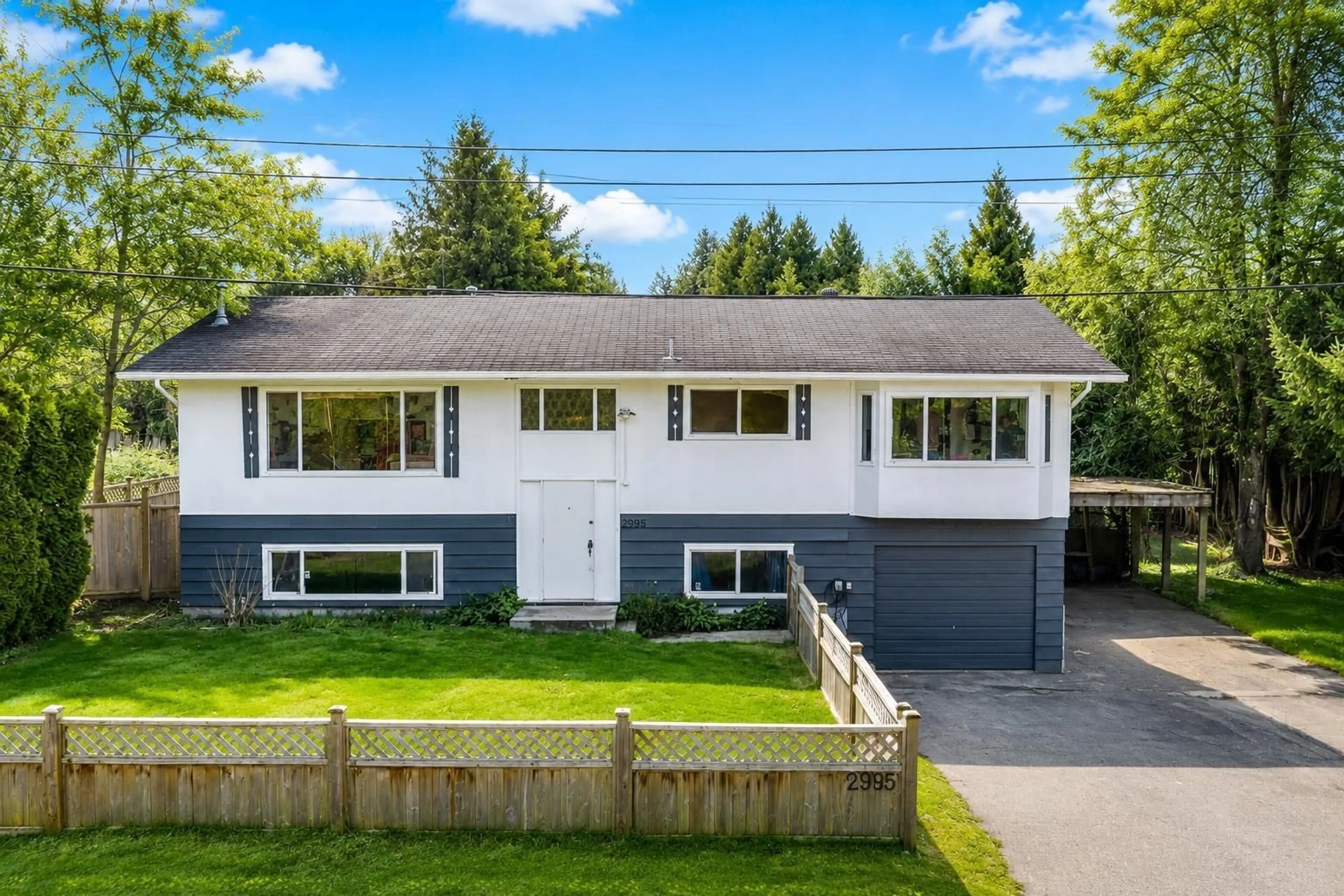 A pic from outside/outdoor area/front of a property/back of a property/a pic from drone, street for 2995 268A STREET, Langley British Columbia V4W3B9