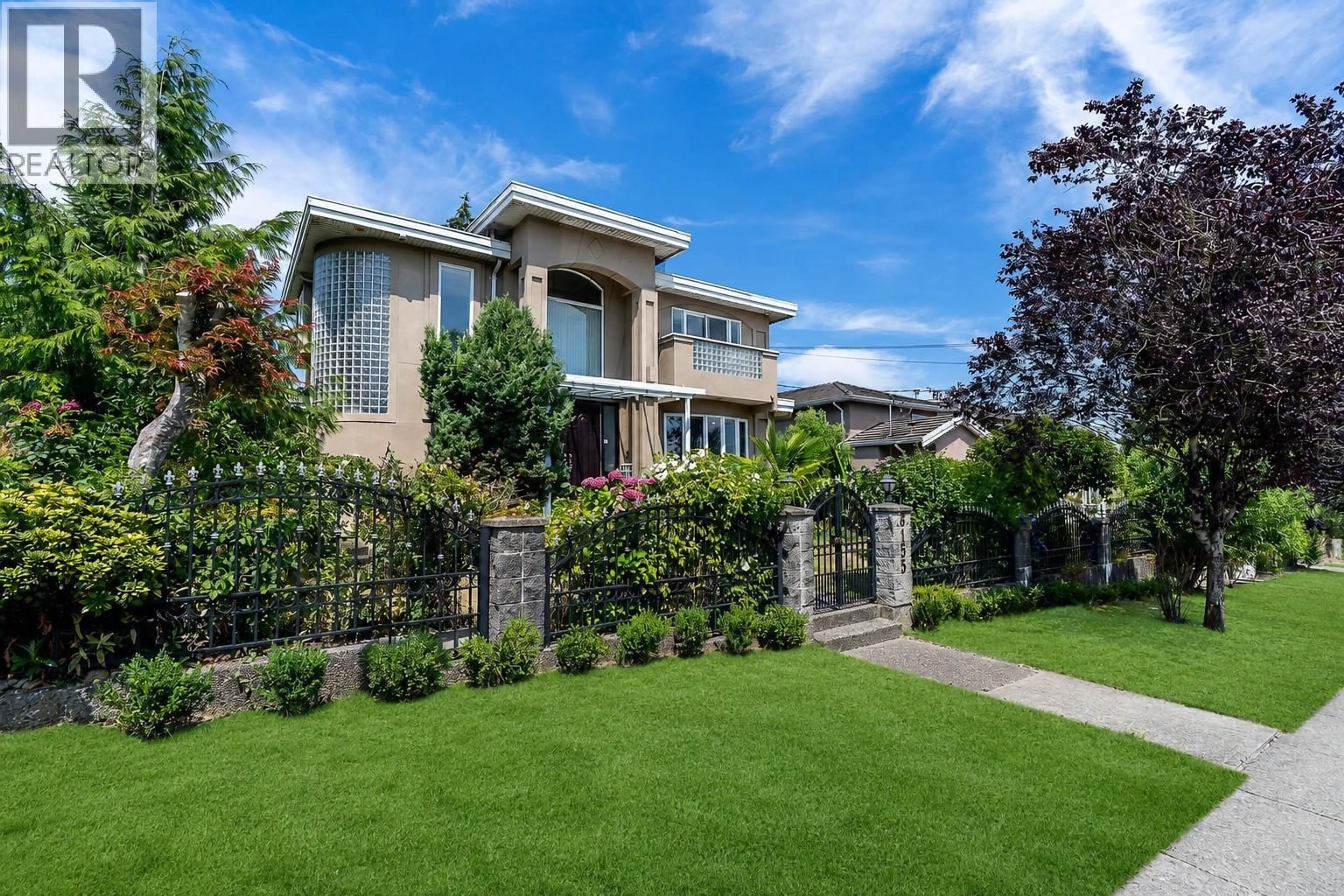 Unknown for 8155 15TH AVENUE, Burnaby British Columbia V3N1X4