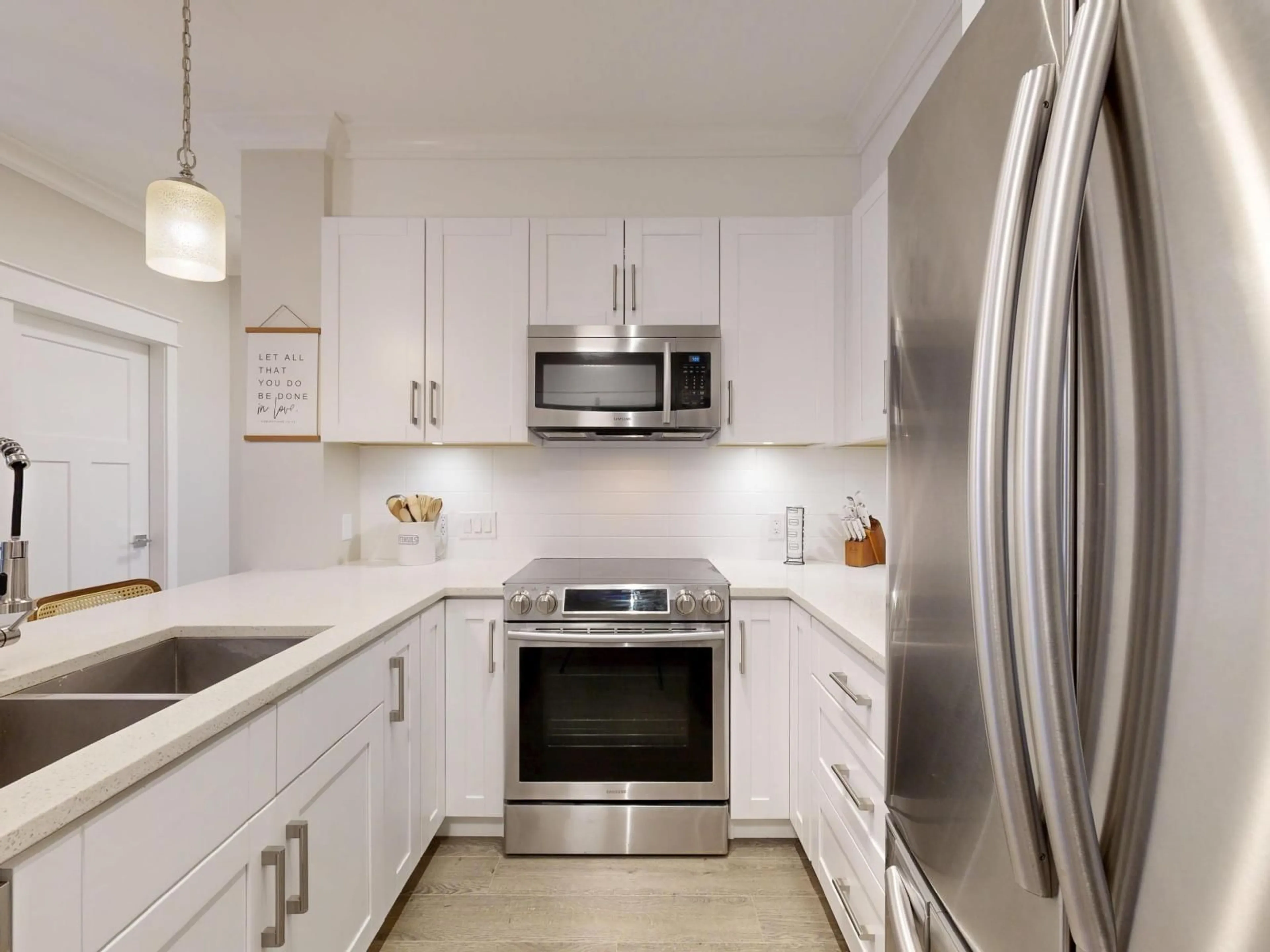 Standard kitchen, ceramic/tile floor for 211 - 5020 221A STREET, Langley British Columbia V2Y0V5
