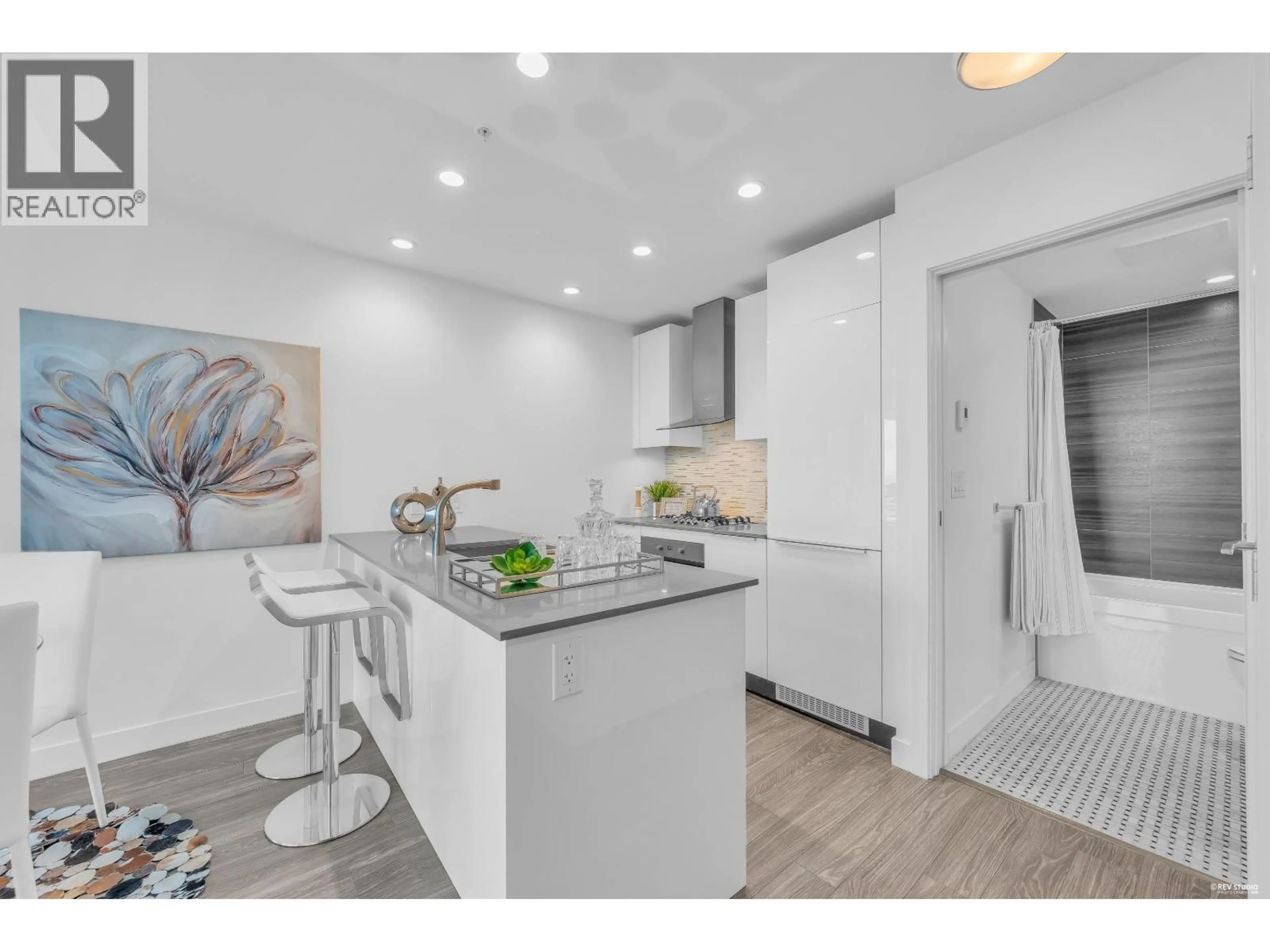 Open concept kitchen, unknown for 3504 - 1283 HOWE STREET, Vancouver British Columbia V6Z0E3
