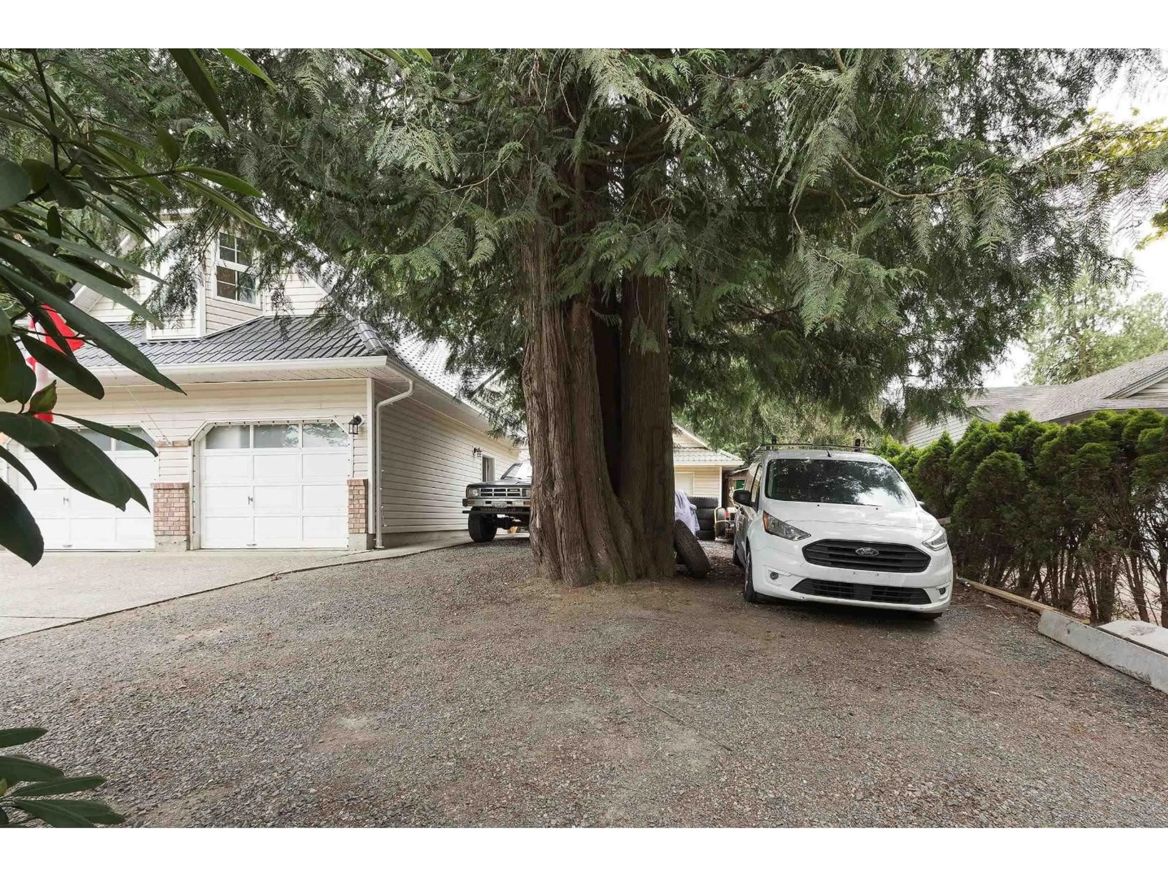 Indoor garage for 52394 YALE ROAD, Rosedale British Columbia V0X1X1