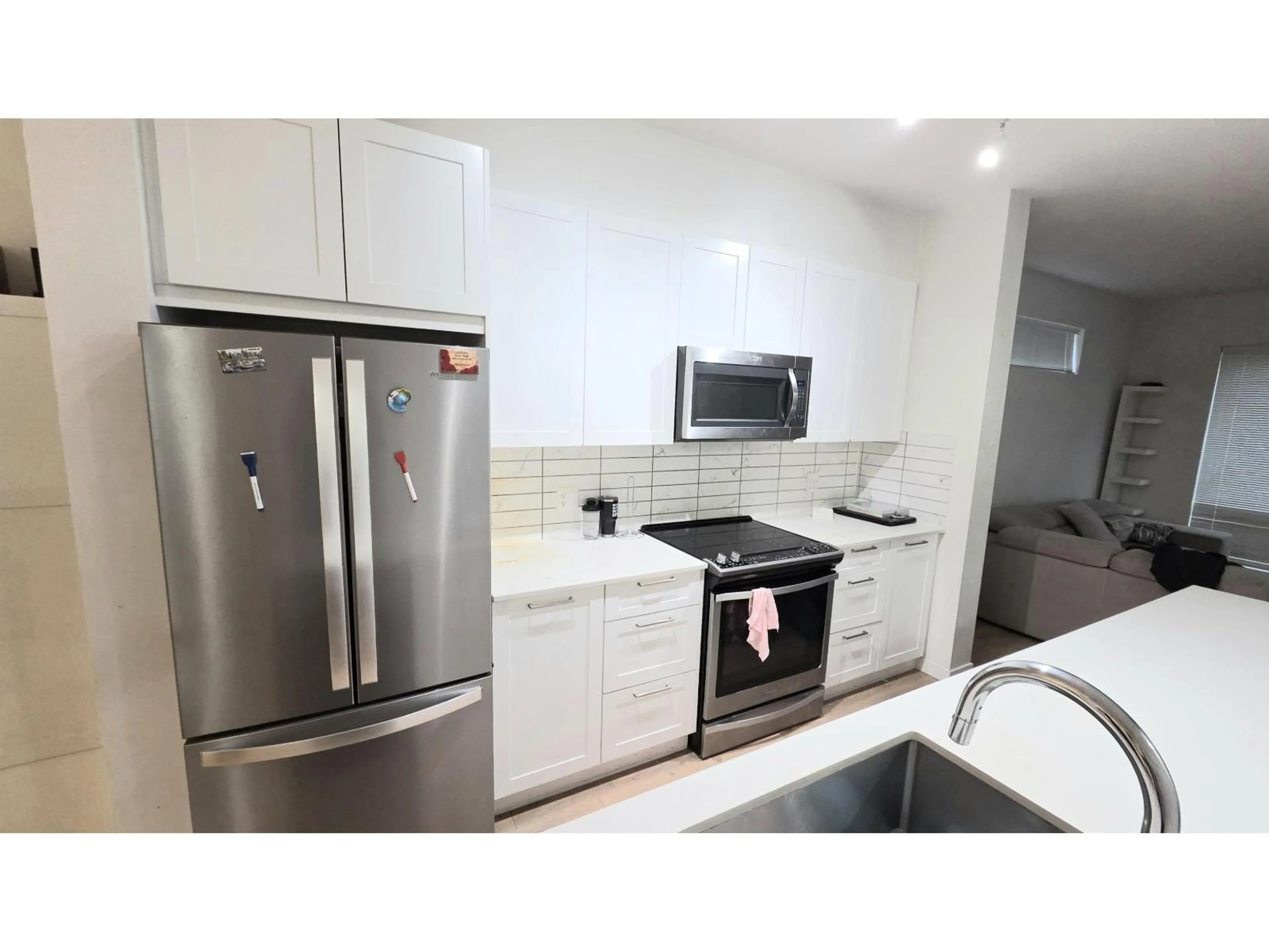 Standard kitchen, unknown for 708 - 18505 LAURENSEN PLACE, Surrey British Columbia V4N6R7