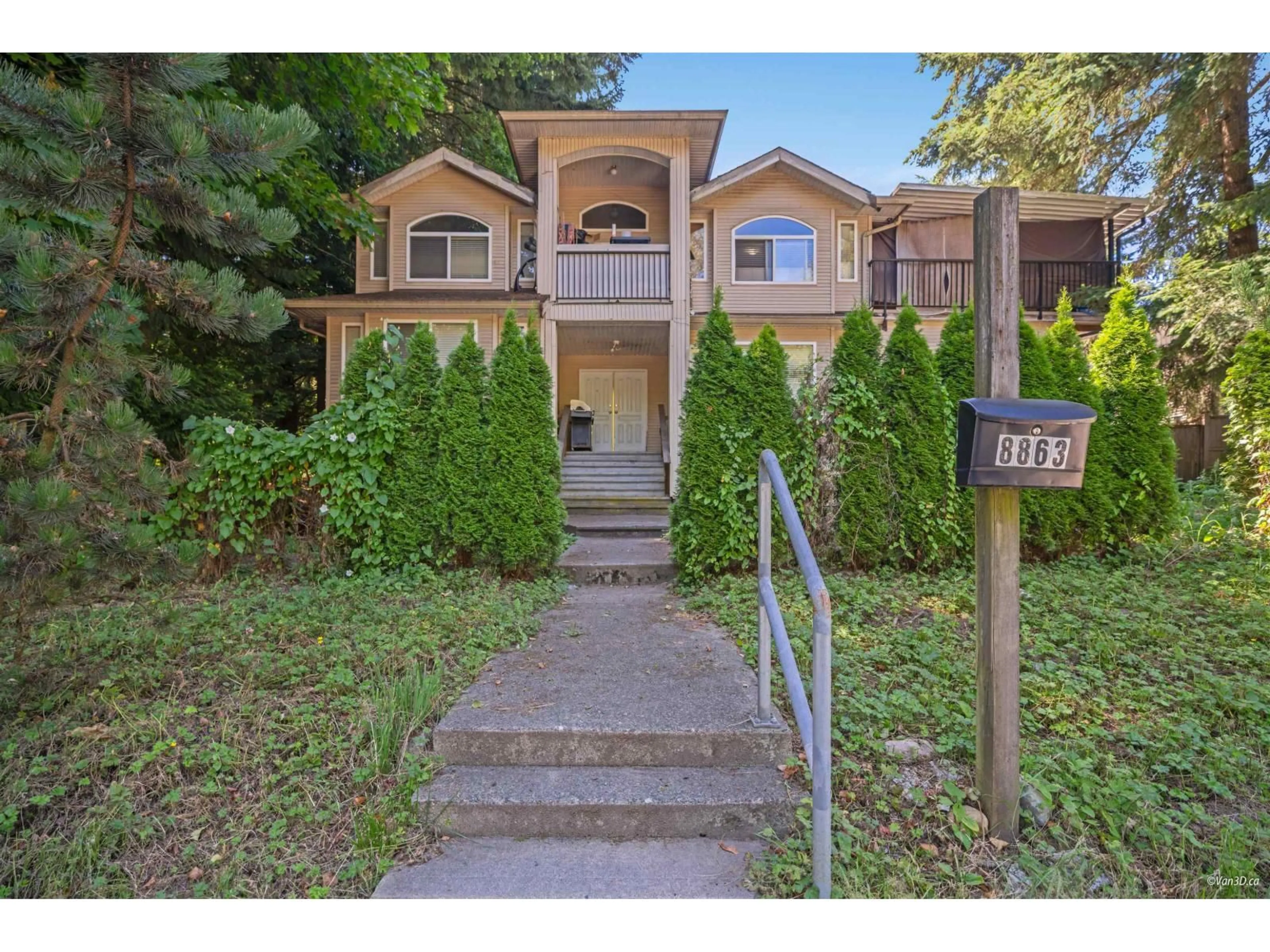 Unknown for 8863 KING GEORGE BOULEVARD, Surrey British Columbia V3V5V6