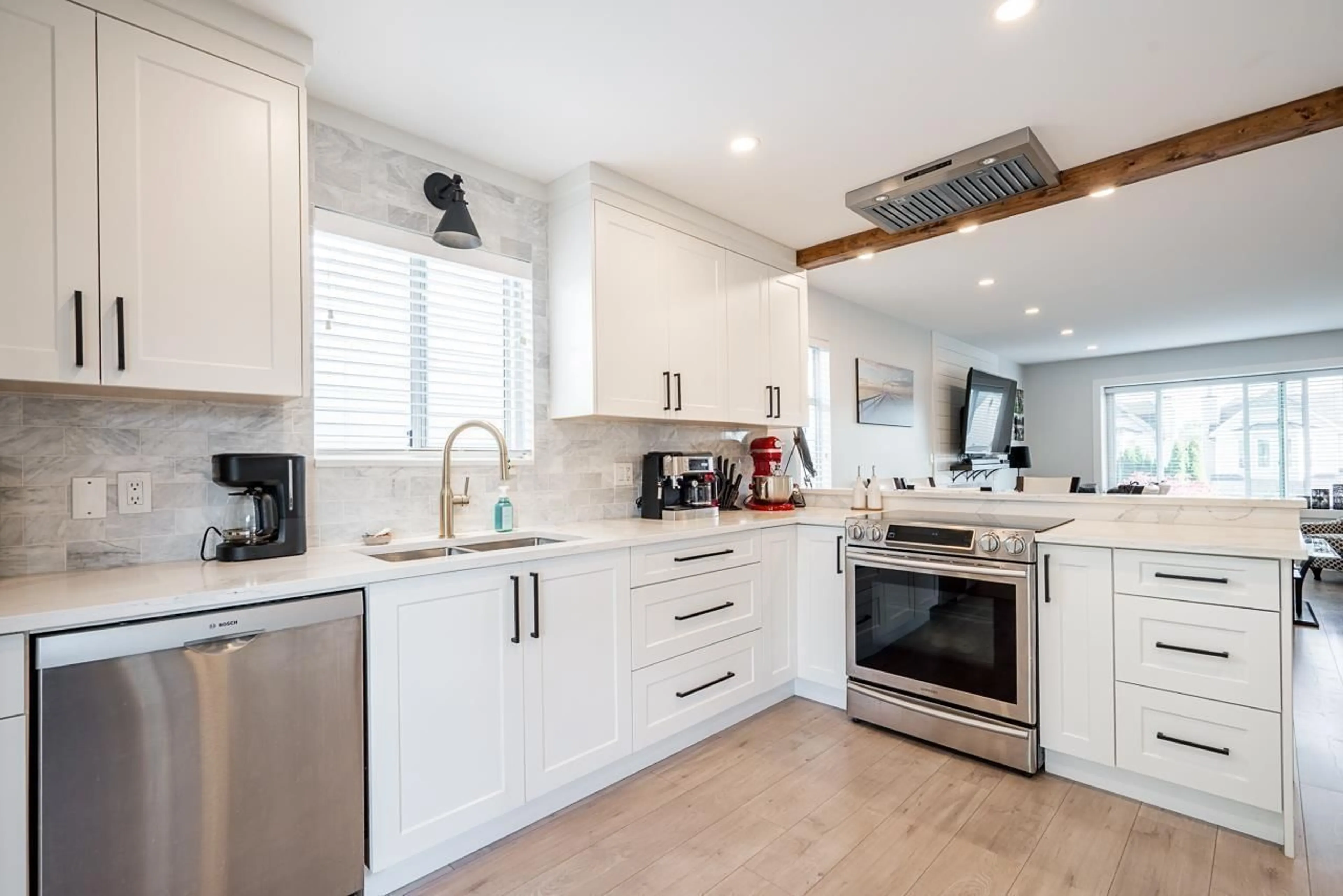 Open concept kitchen, unknown for 2283 WILLOUGHBY COURT, Langley British Columbia V3W1K5