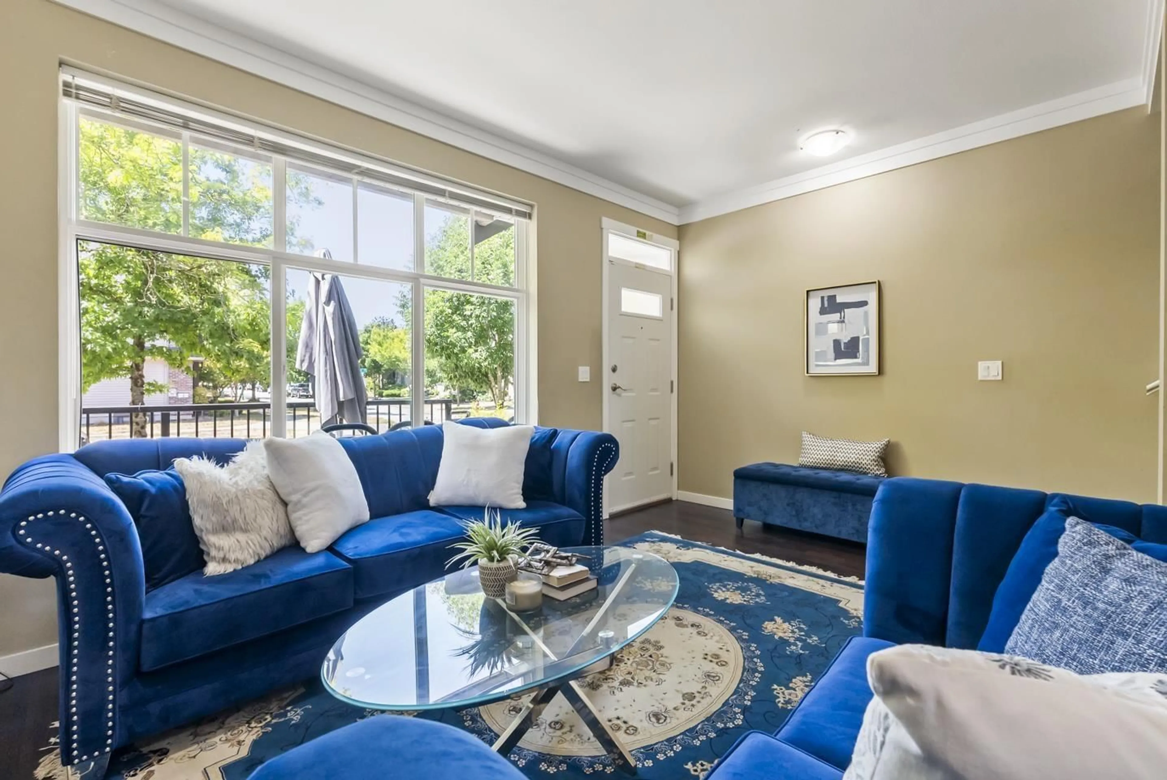 Living room with furniture, carpet floor for 73 - 6956 193 STREET, Surrey British Columbia V4N6E7