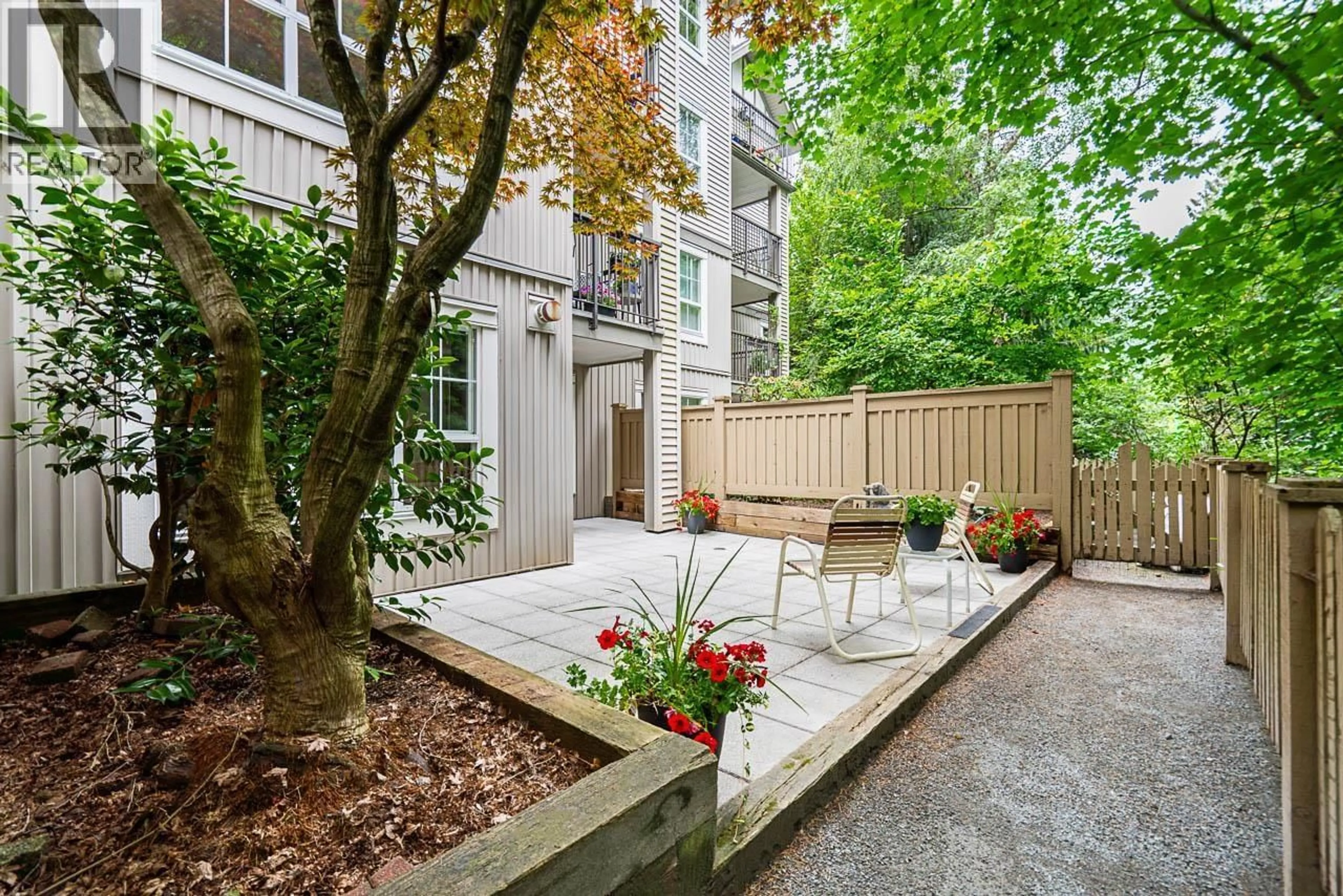 Patio, street for 112 - 1150 29TH STREET, North Vancouver British Columbia V7K3E2