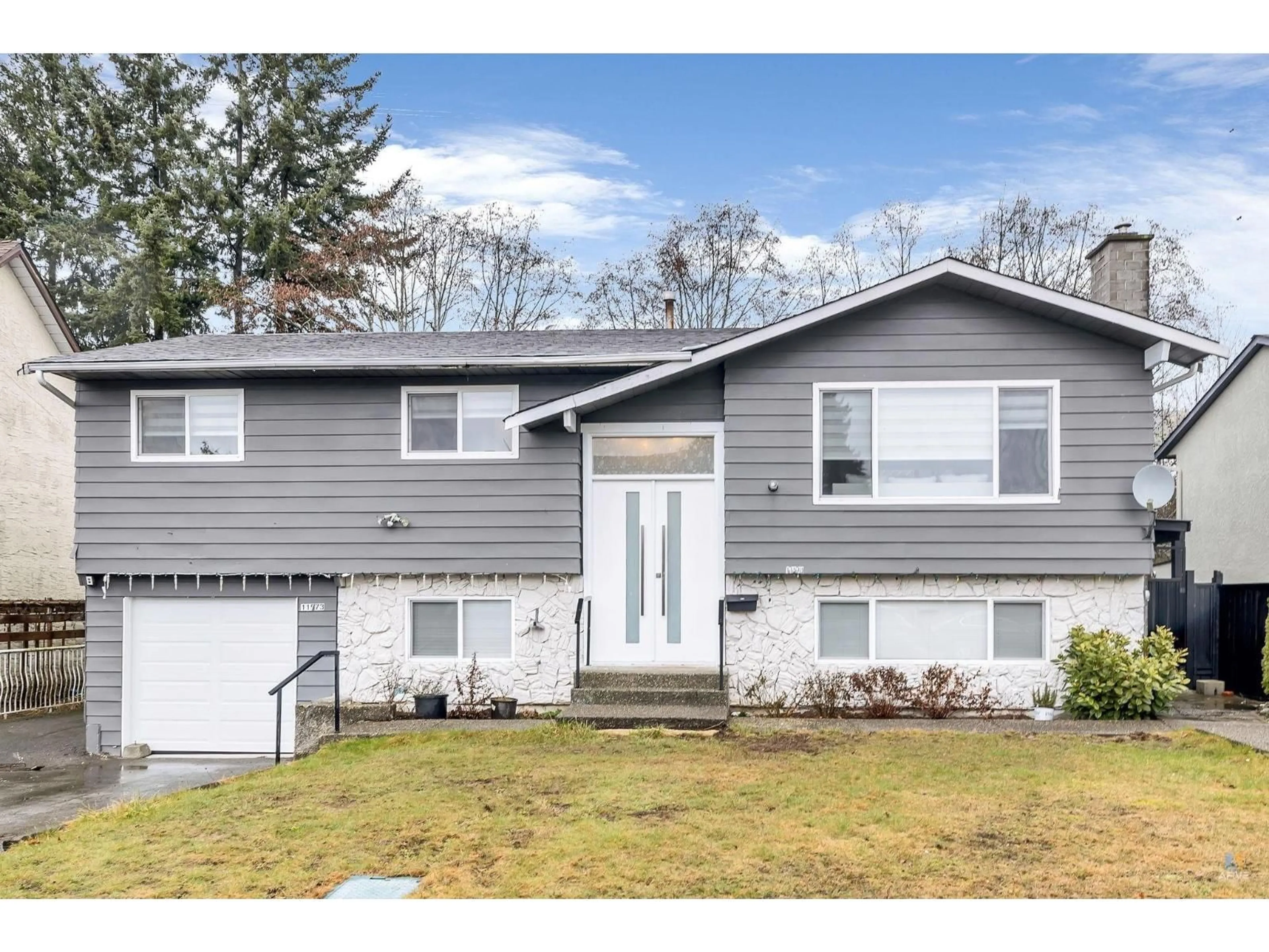 Home with vinyl exterior material, street for 11573 73A AVENUE, Delta British Columbia V4C6Y5
