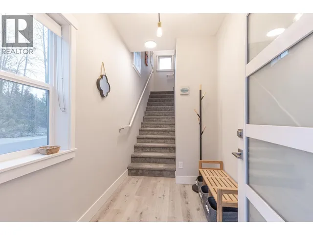 1 - 950 WOODSWORTH ROAD, Gibsons 4
