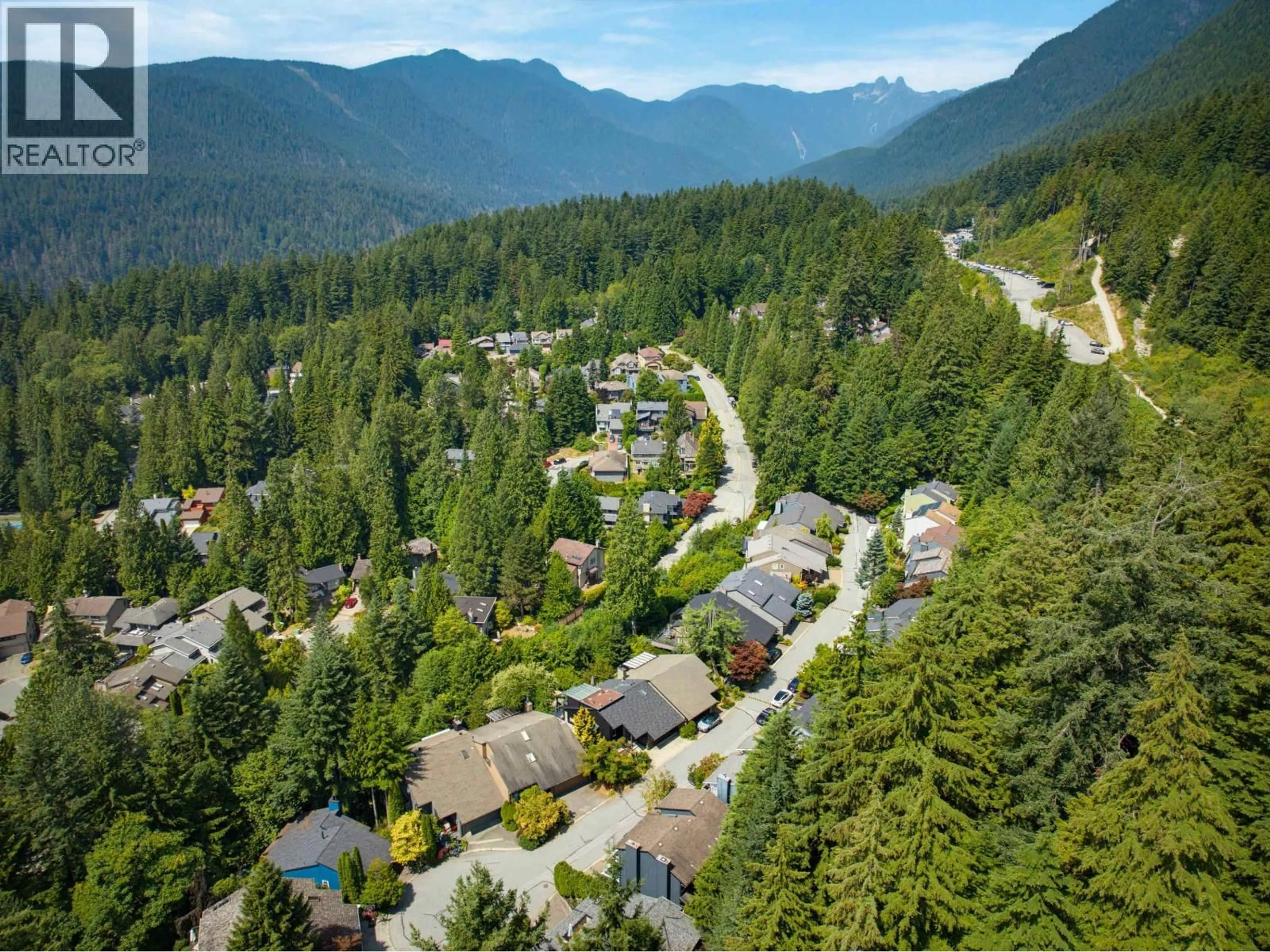 A pic from outside/outdoor area/front of a property/back of a property/a pic from drone, unknown for 5623 EAGLE COURT, North Vancouver British Columbia V7R4V4