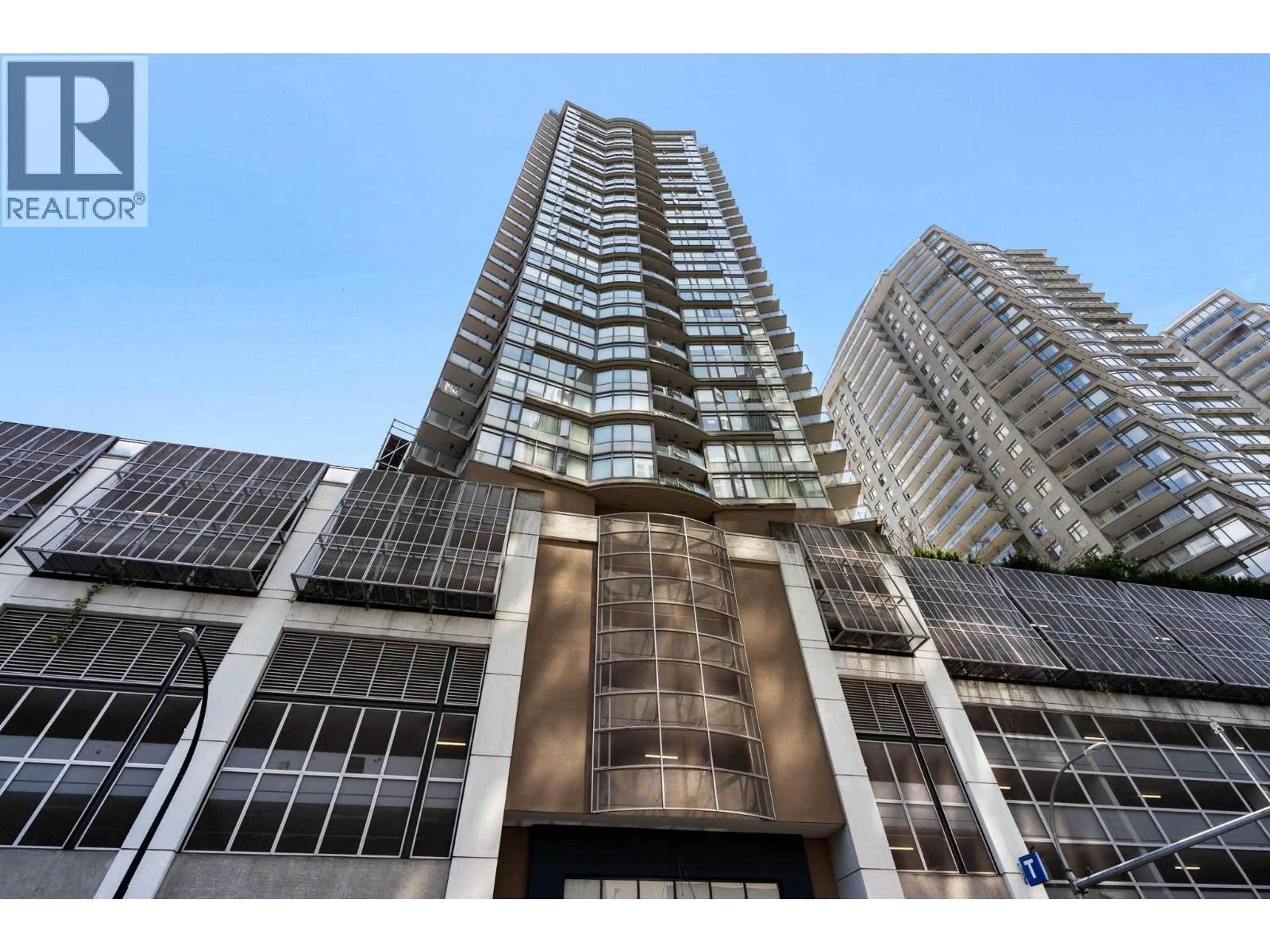 Indoor foyer for 1709 - 888 CARNARVON STREET, New Westminster British Columbia V3M0C6