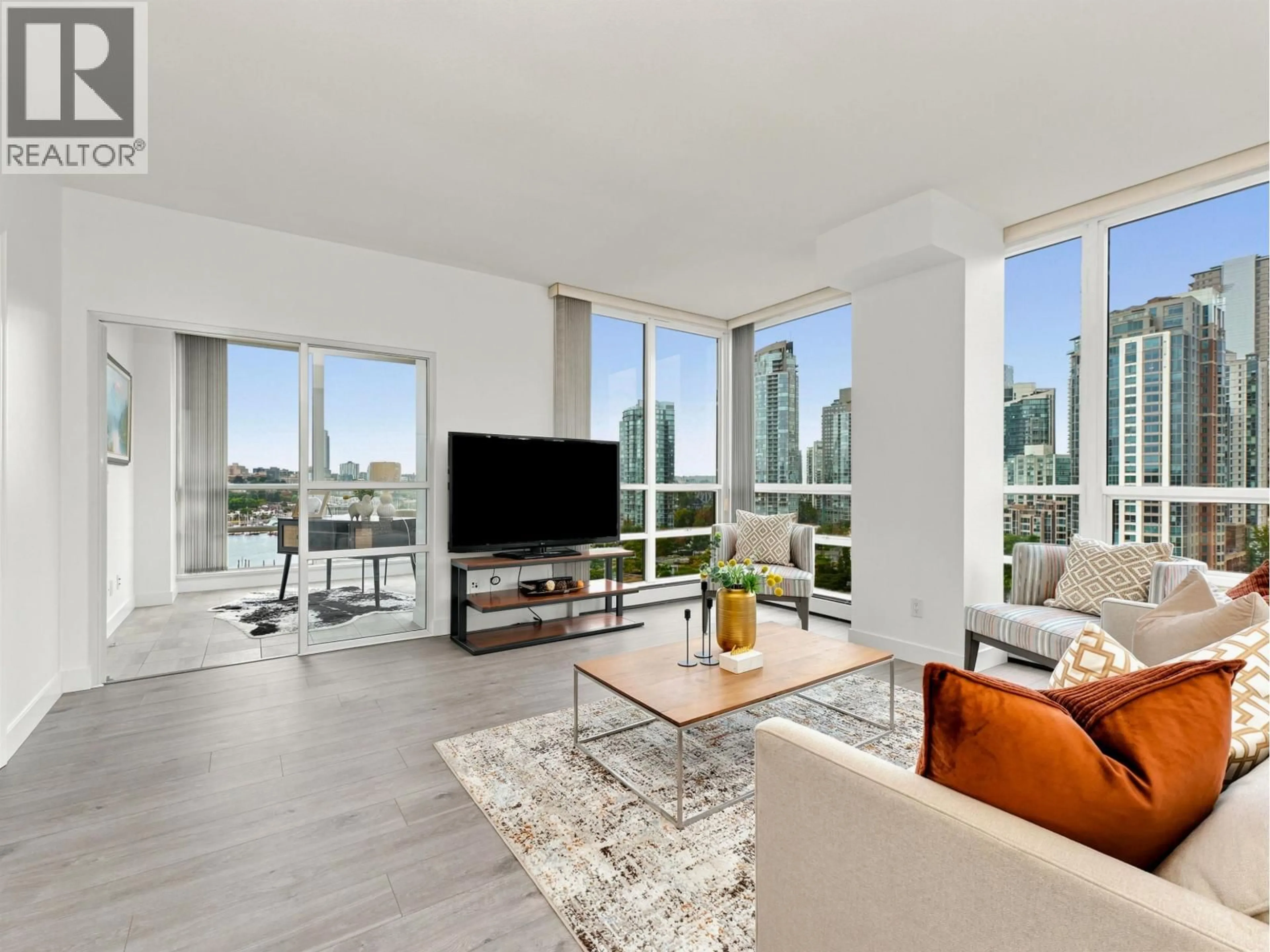 Living room with furniture, unknown for 18C - 139 DRAKE STREET, Vancouver British Columbia V6Z2T8