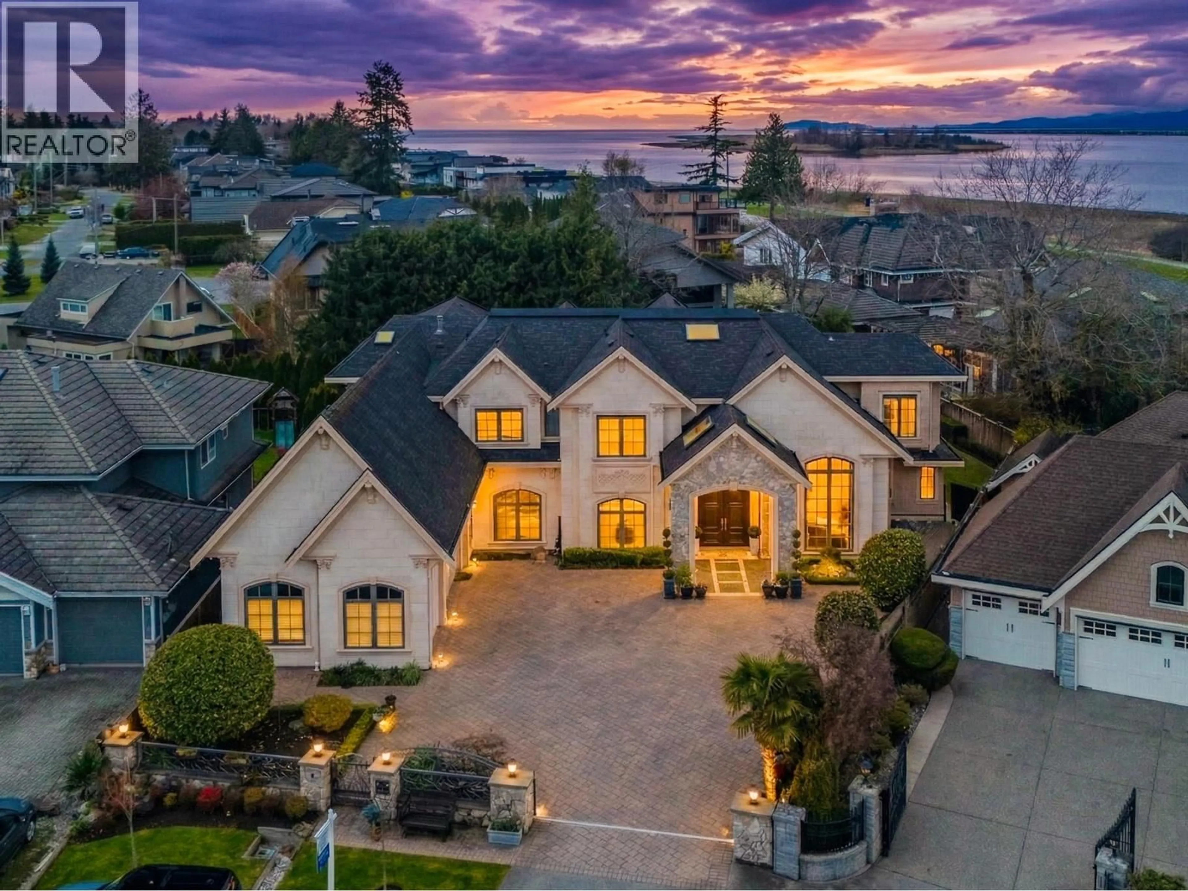 A pic from outside/outdoor area/front of a property/back of a property/a pic from drone, water/lake/river/ocean view for 5711 RIVERDALE DRIVE, Richmond British Columbia V7C2E4