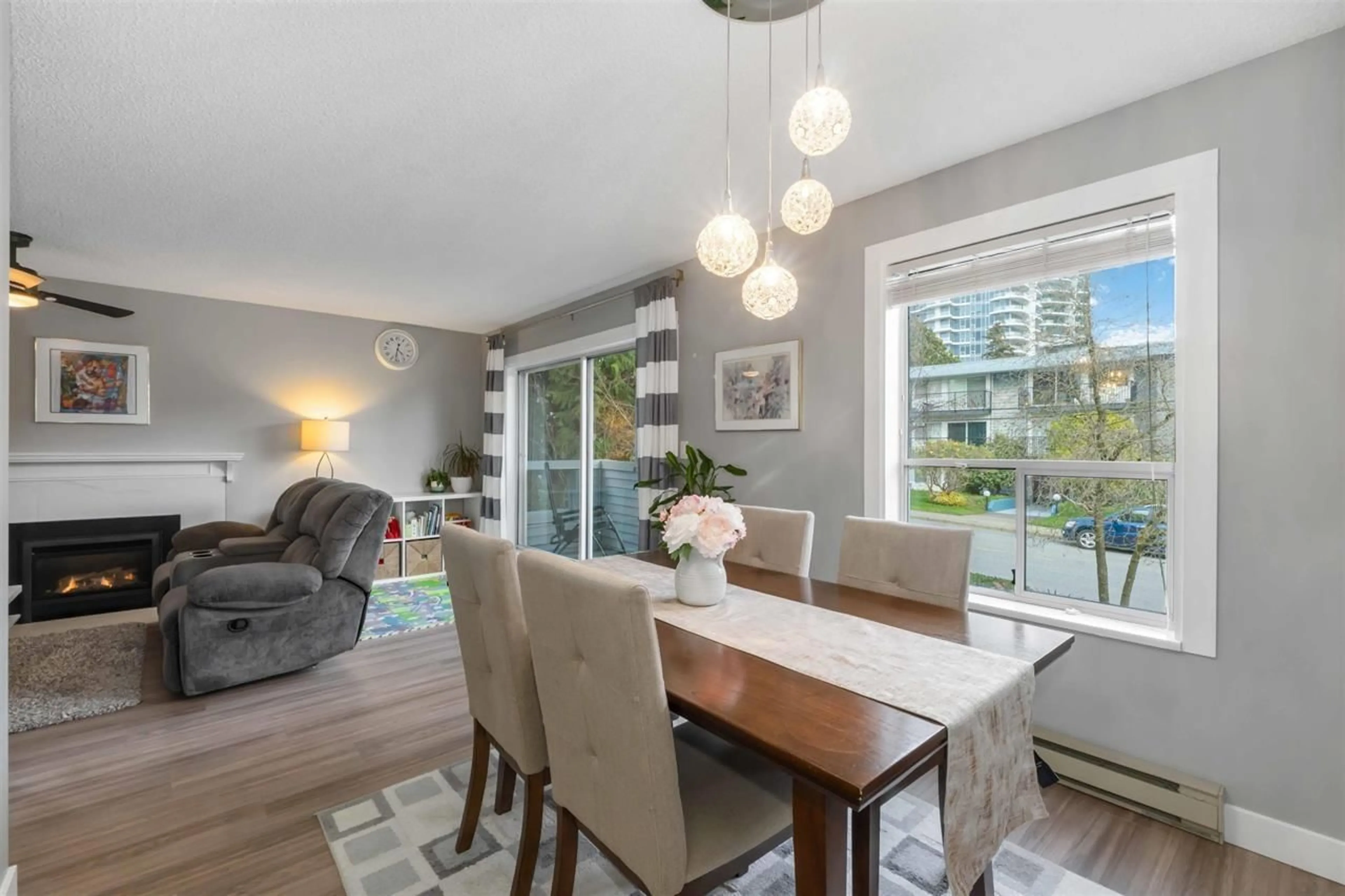 Dining room, wood/laminate floor for 205 - 1473 BLACKWOOD STREET, White Rock British Columbia V4B3V6