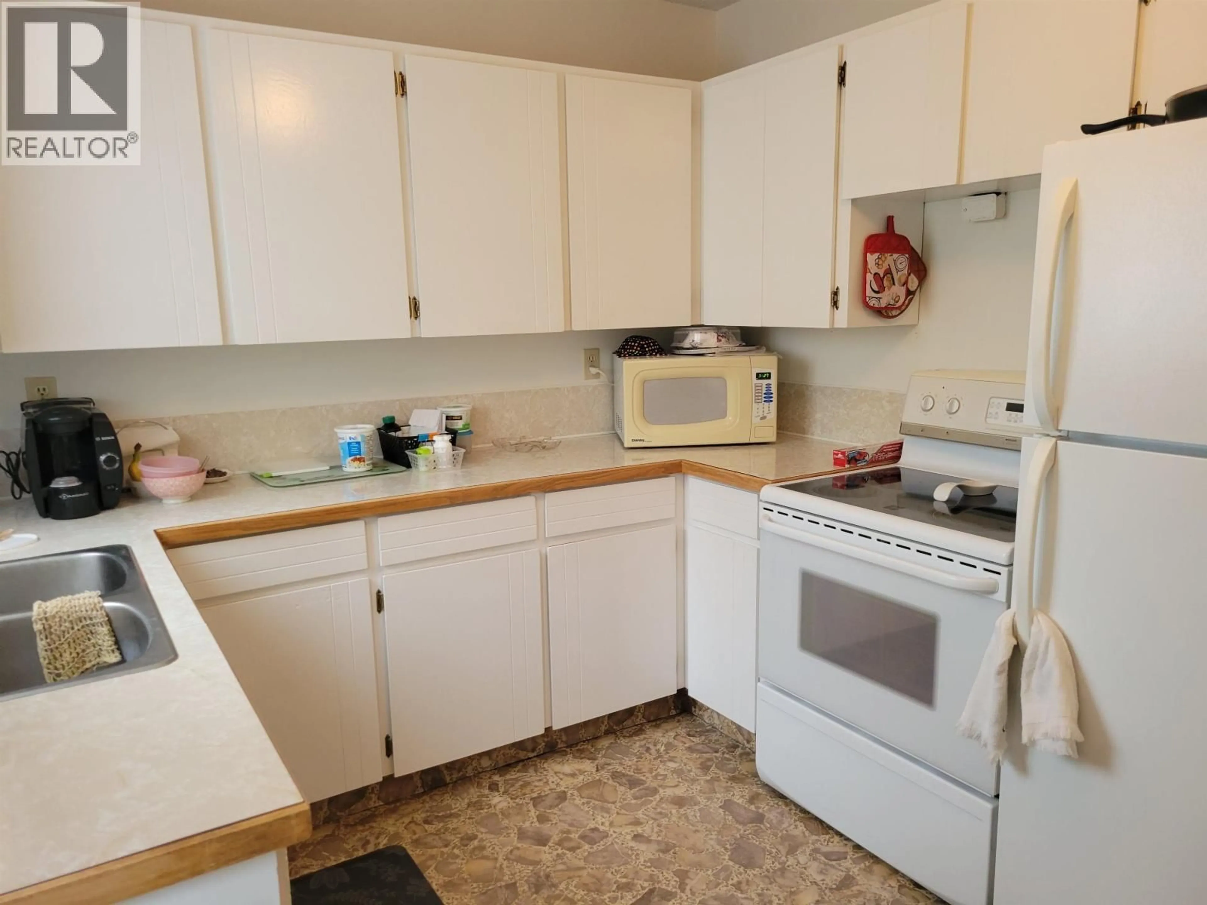 Standard kitchen, unknown for 113 6TH STREET, Vanderhoof British Columbia V0J3A0