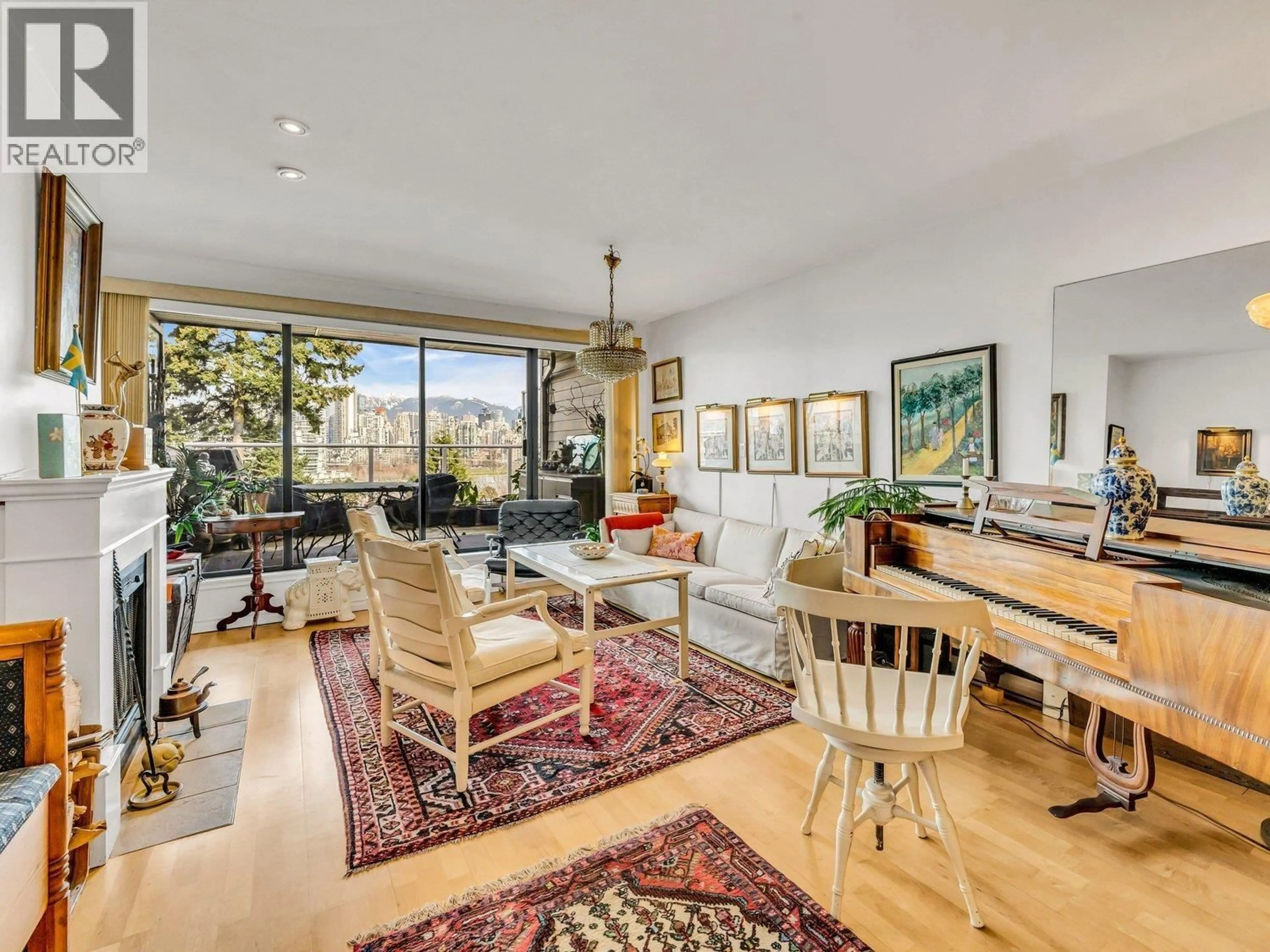 Living room with furniture, unknown for 201 - 1024 7TH AVENUE, Vancouver British Columbia V6H1B3