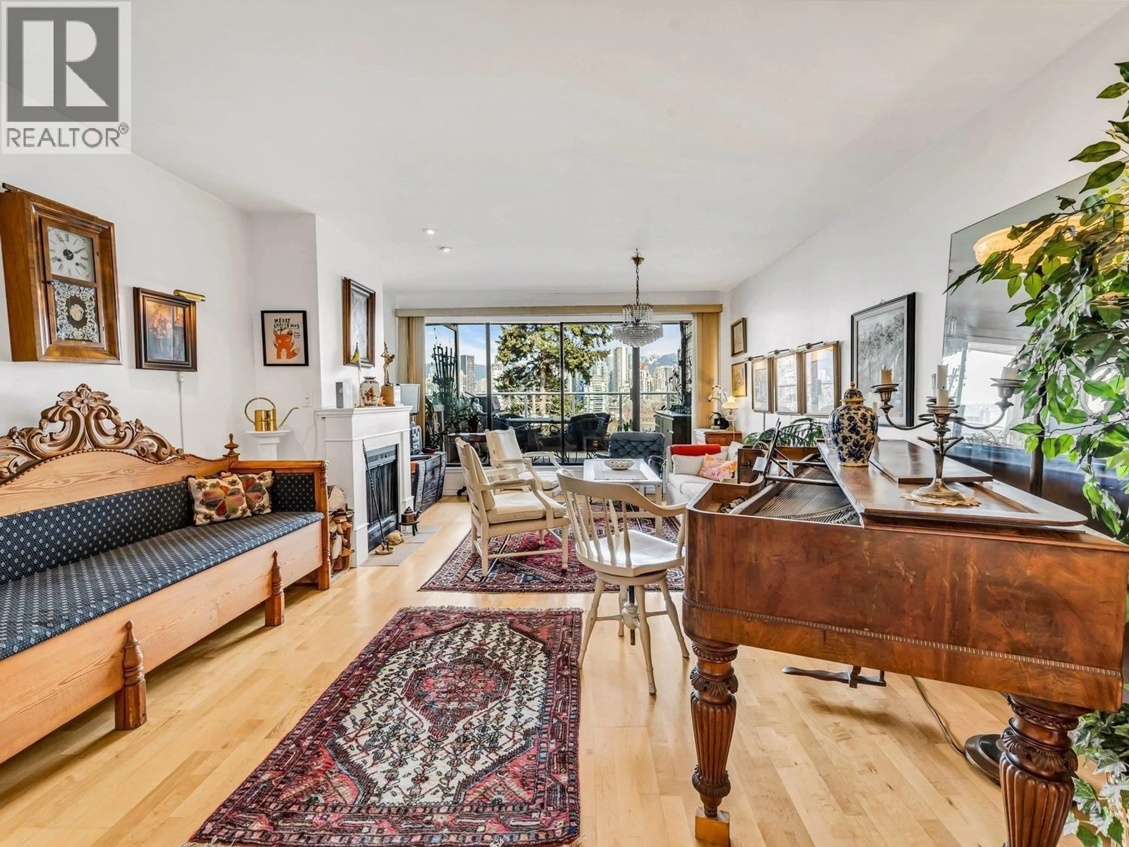 Living room with furniture, unknown for 201 - 1024 7TH AVENUE, Vancouver British Columbia V6H1B3