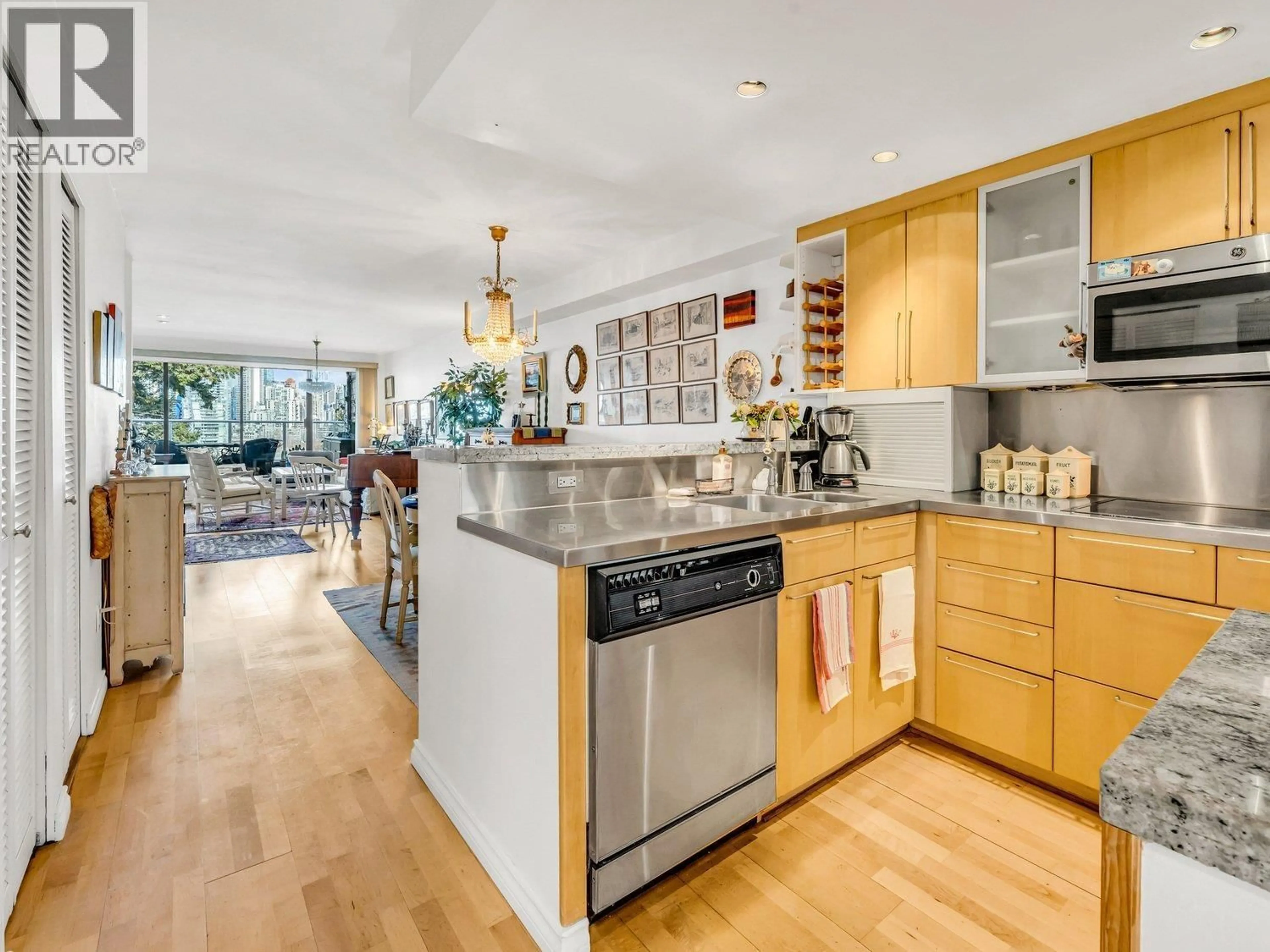 Open concept kitchen, unknown for 201 - 1024 7TH AVENUE, Vancouver British Columbia V6H1B3