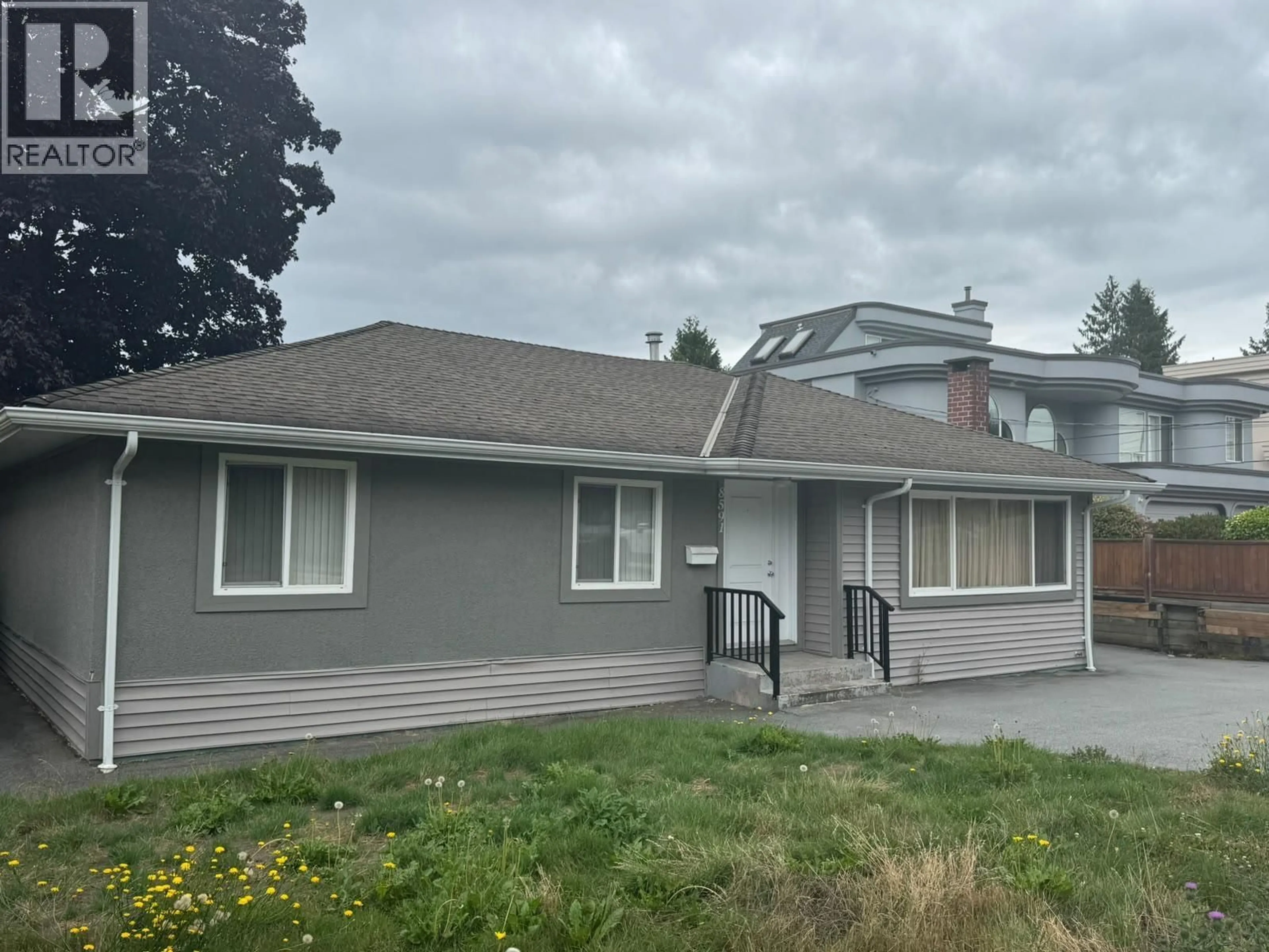 Home with vinyl exterior material, unknown for 8591 WILLIAMS ROAD, Richmond British Columbia V7G1G4