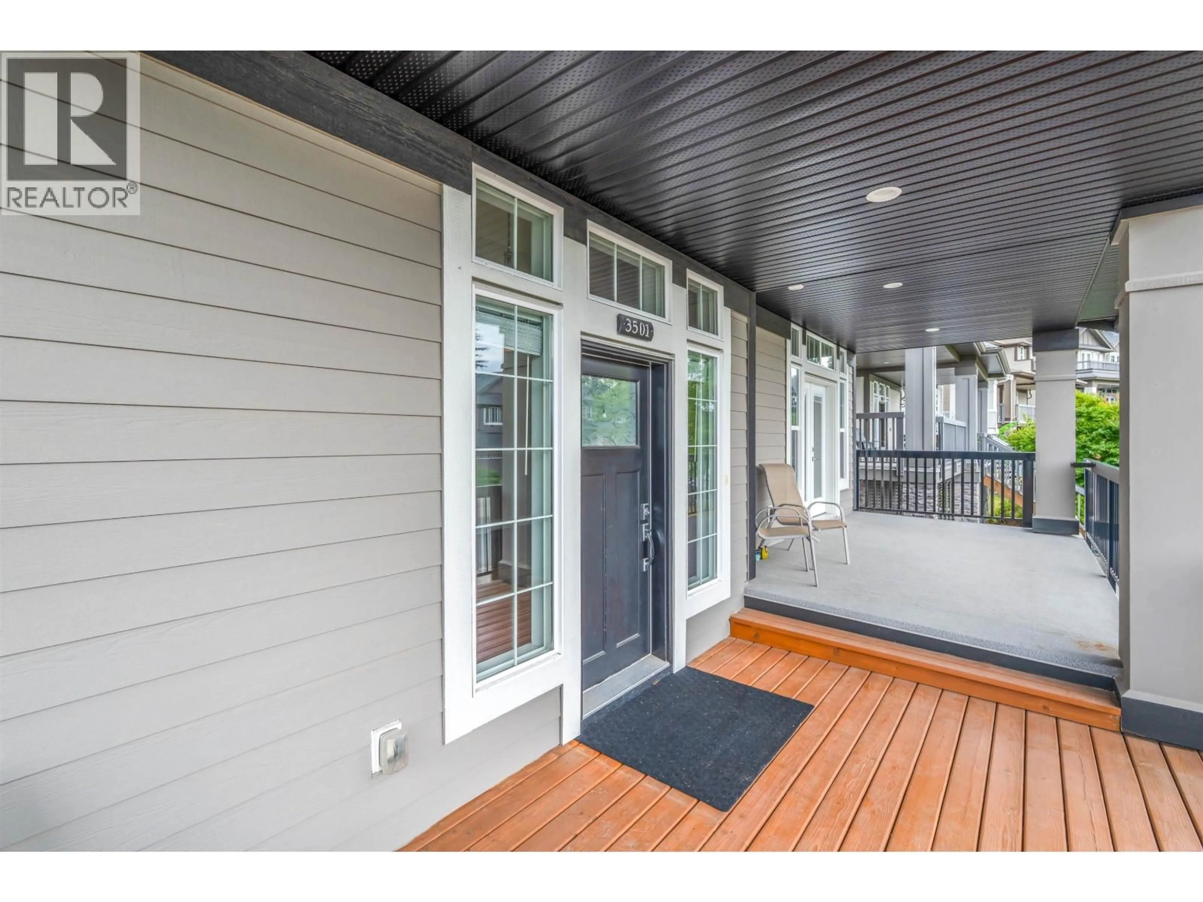 Indoor entryway for 3501 BISHOP PLACE, Coquitlam British Columbia V3E0K2