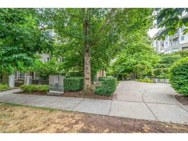 327 - 15918 26 AVENUE, Surrey 4