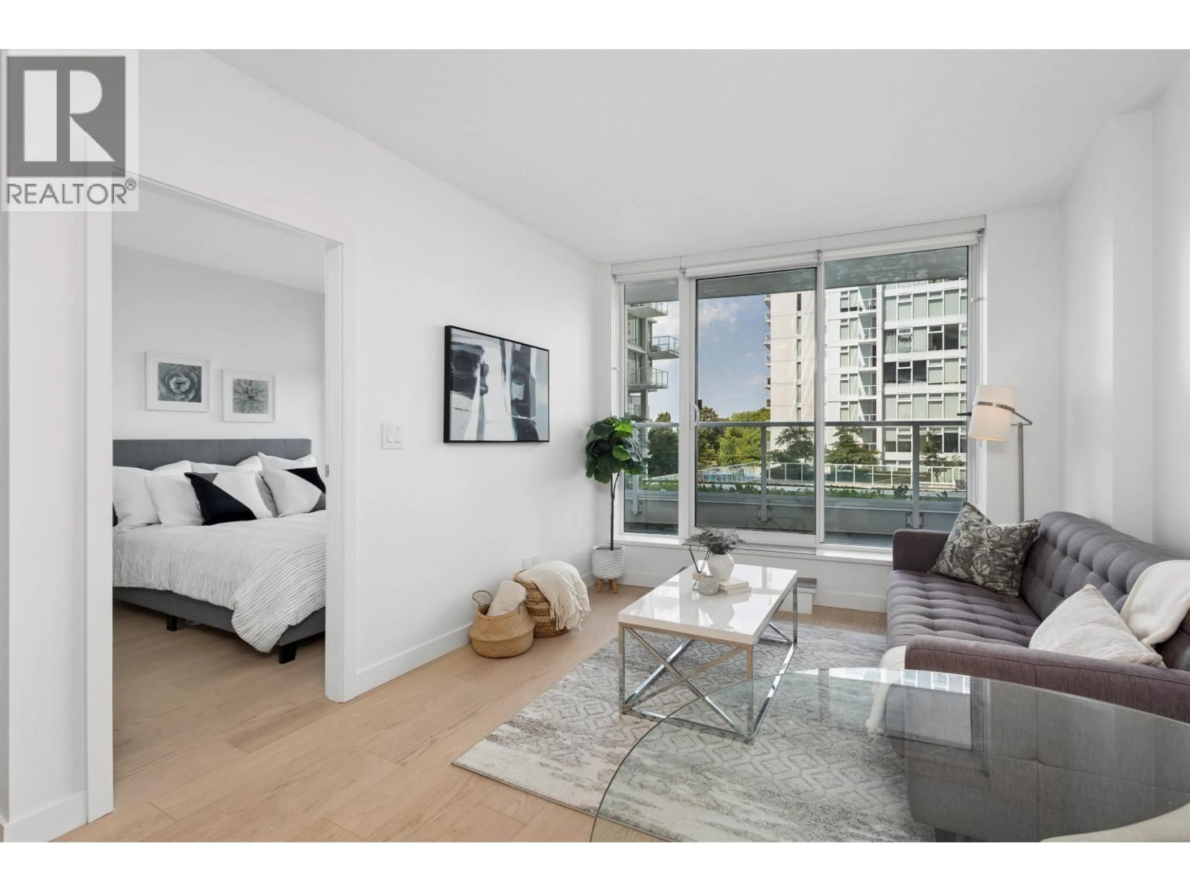 Living room with furniture, unknown for 531 - 2220 KINGSWAY STREET, Vancouver British Columbia V5N0G4