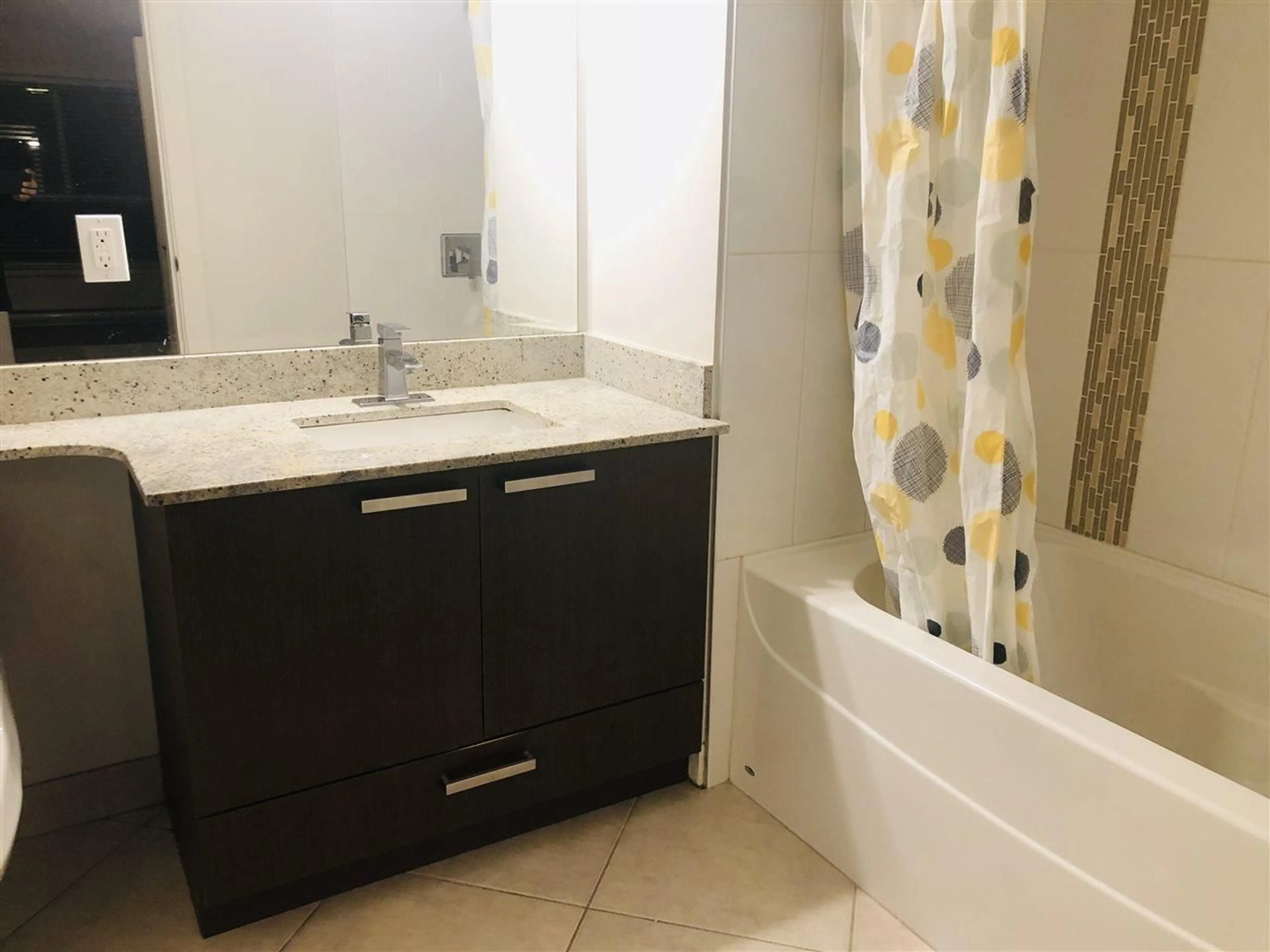 Standard bathroom, unknown for 717 - 13883 LAUREL DRIVE, Surrey British Columbia V3T1A8