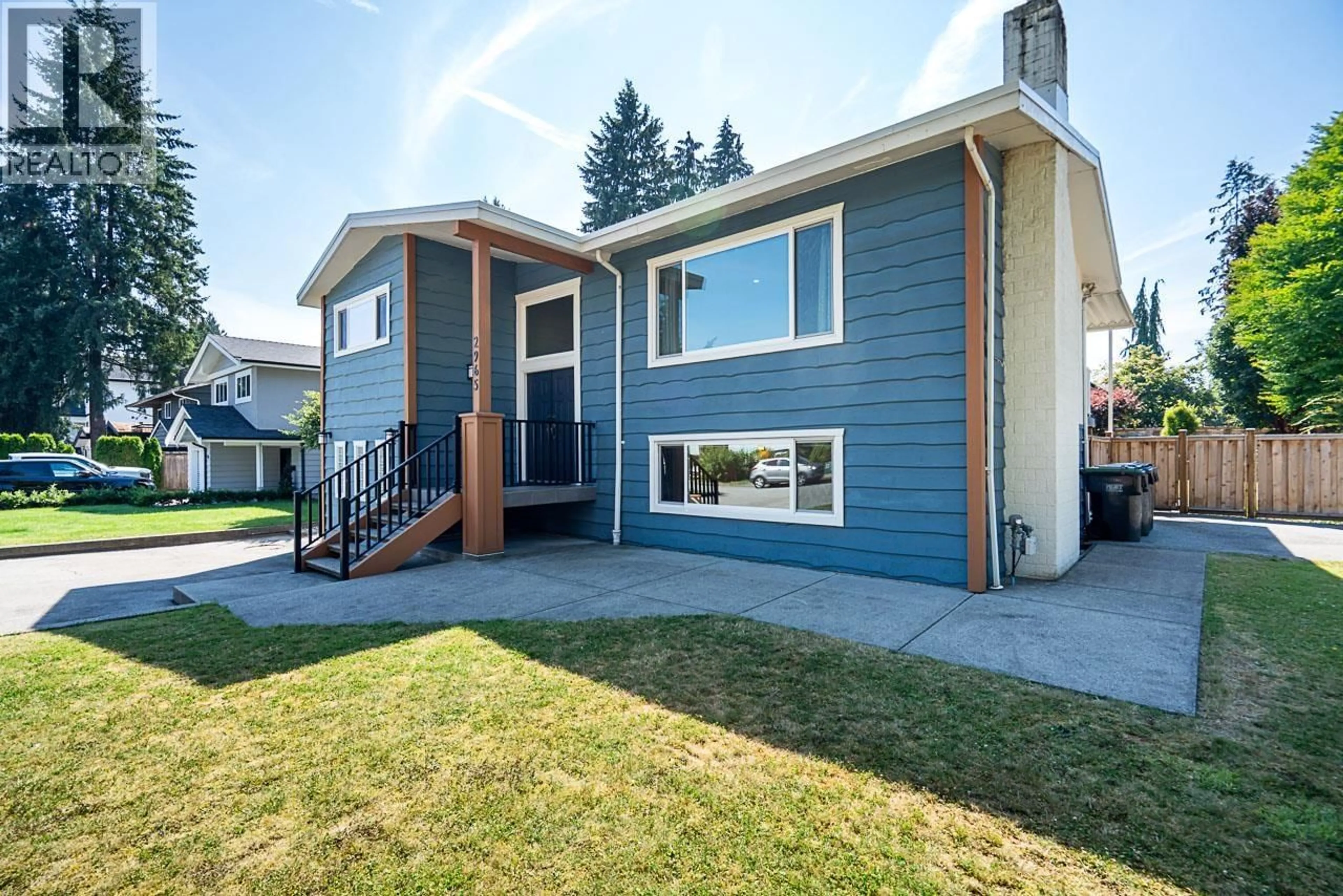Home with vinyl exterior material, street for 2965 CUMBERLAND STREET, Port Coquitlam British Columbia V3B3V3