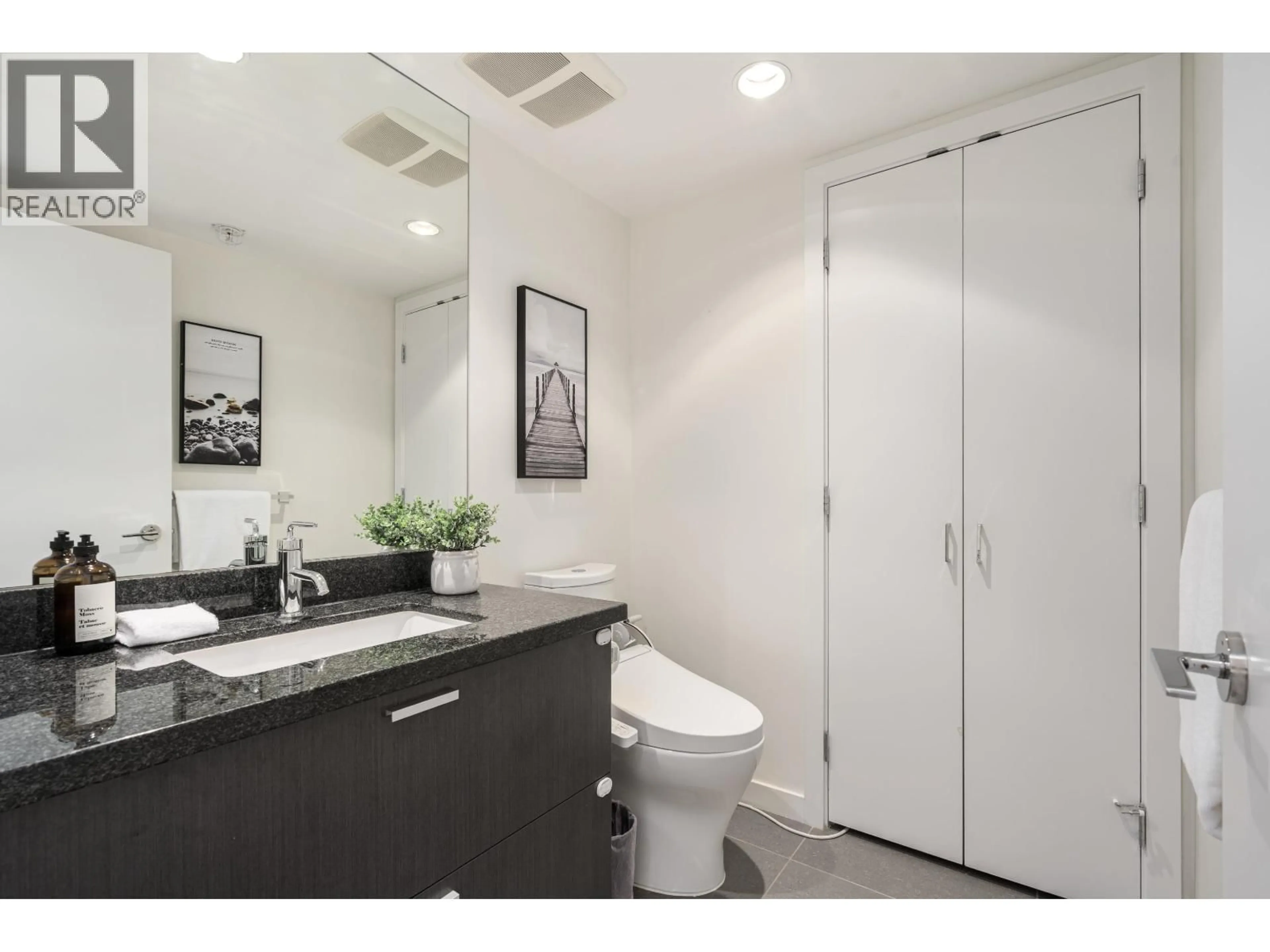 Standard bathroom, ceramic/tile floor for 103 - 2232 DOUGLAS ROAD, Burnaby British Columbia V5C0G9