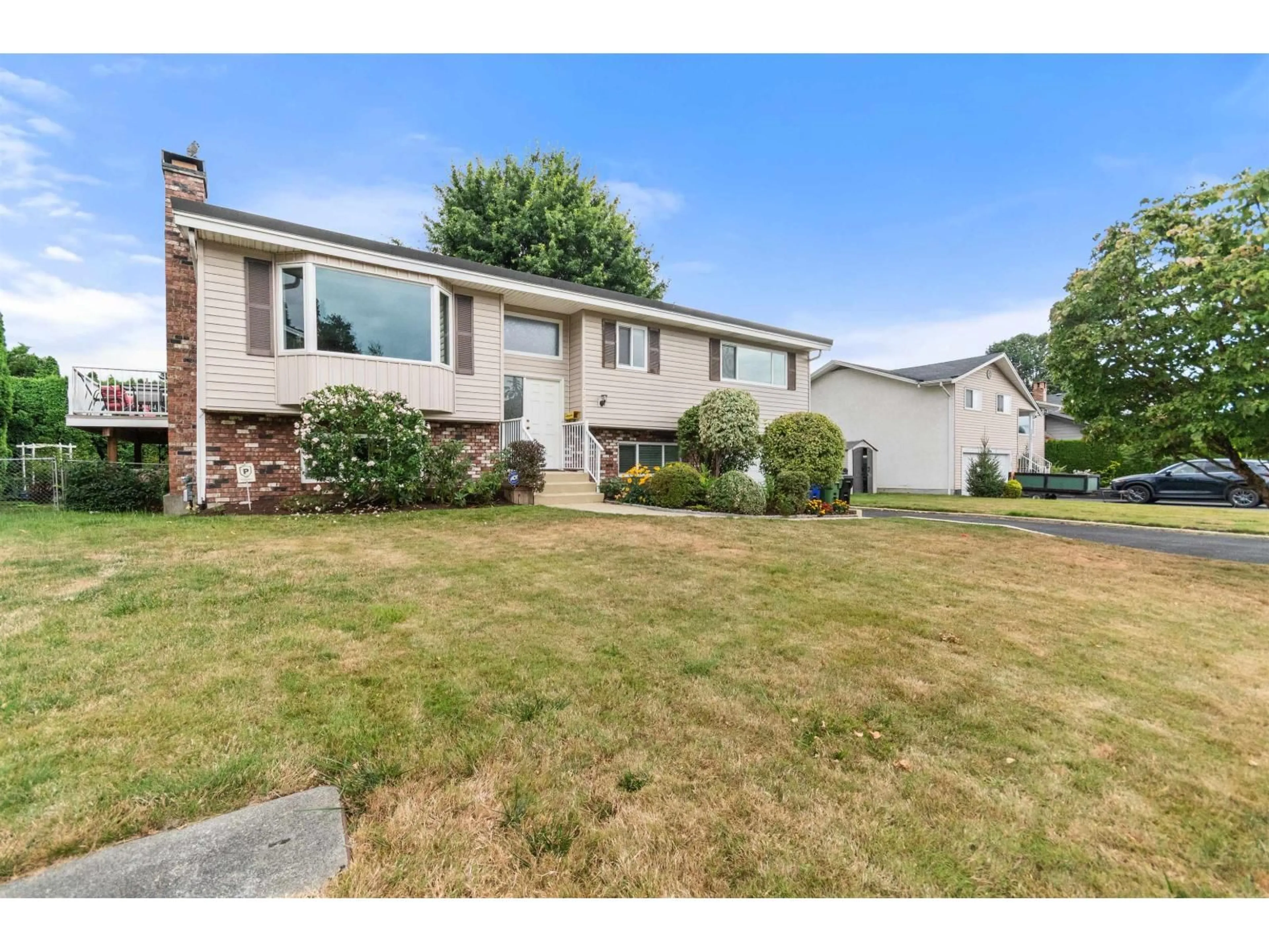 Home with vinyl exterior material, street for 45992 SILVER AVENUE, Chilliwack British Columbia V2R2P9