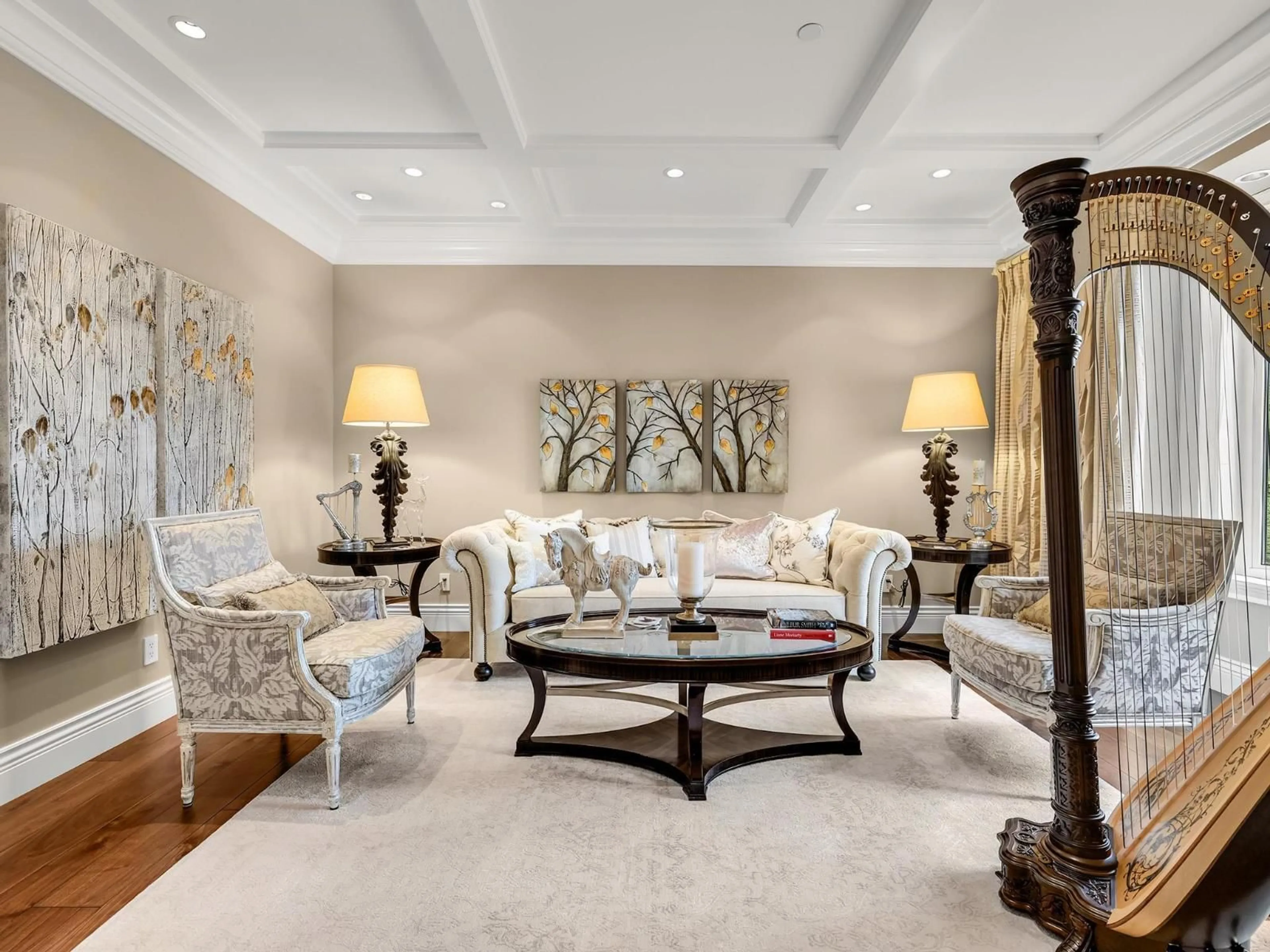 Living room with furniture, carpet floor for 20152 2 AVENUE, Langley British Columbia V2Z0A3