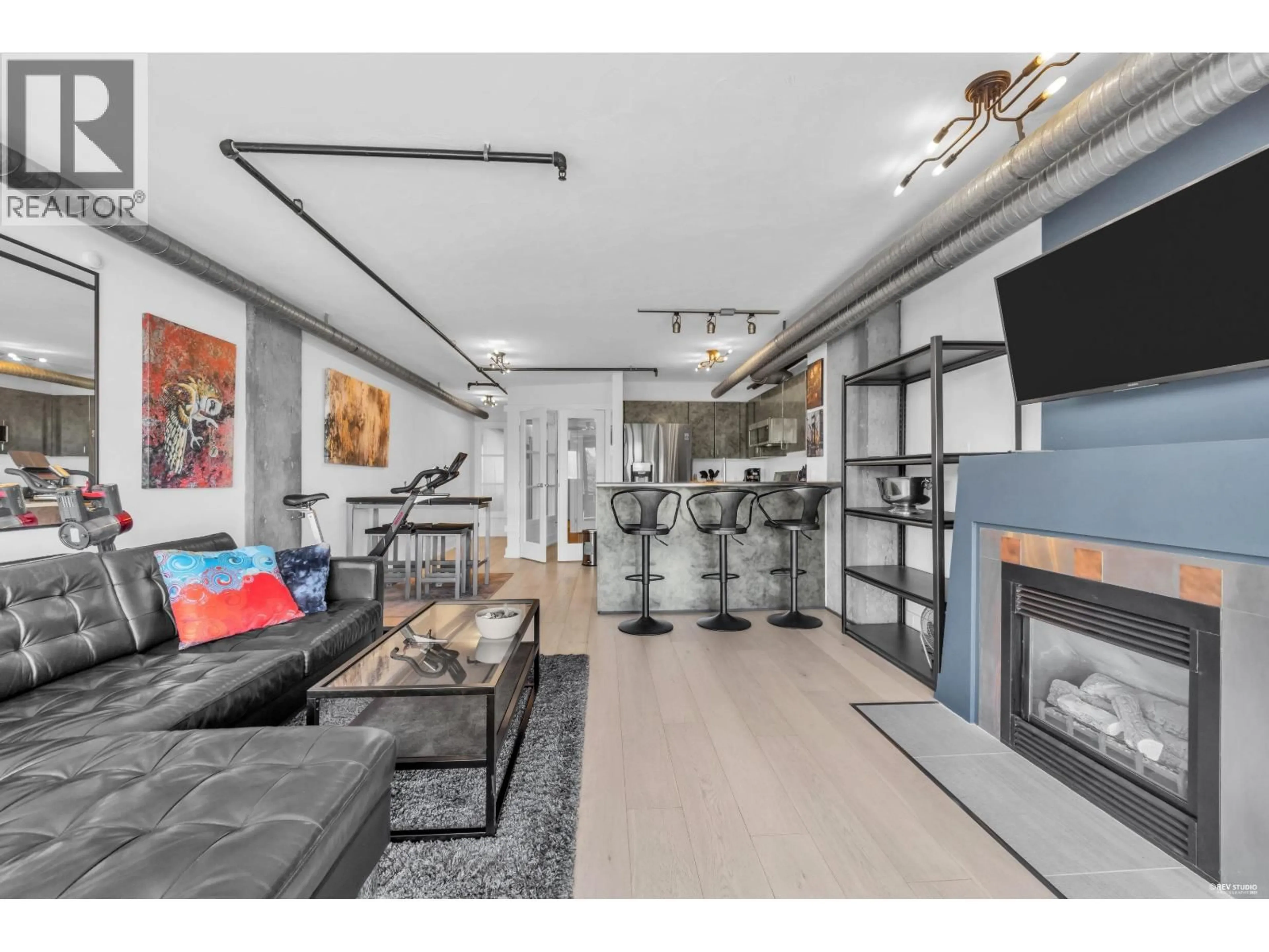 Living room with furniture, unknown for 608 - 27 ALEXANDER STREET, Vancouver British Columbia V6A1B2