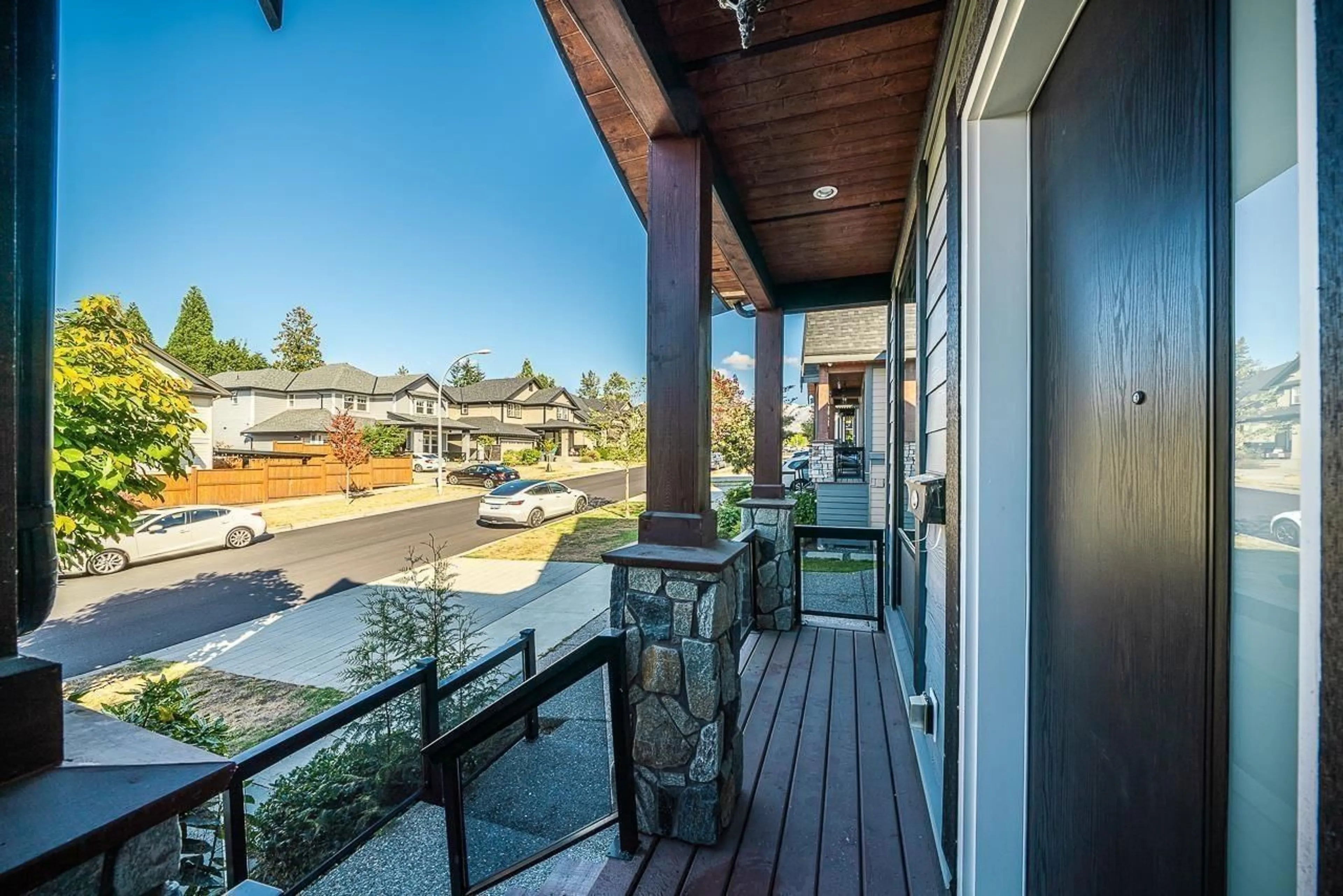 Patio, mountain view for 18070 67 AVENUE, Surrey British Columbia V3S8C3