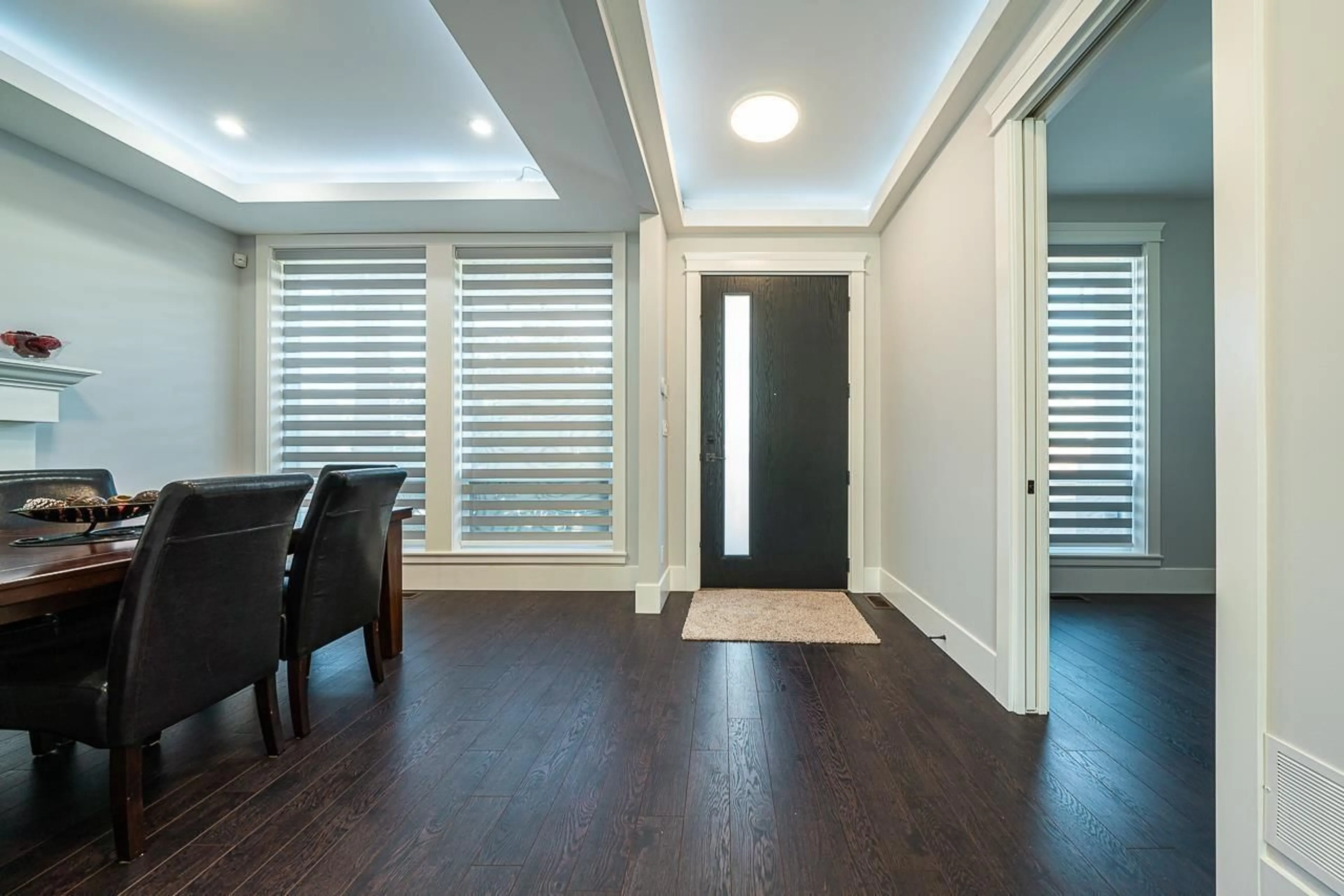Indoor foyer for 18070 67 AVENUE, Surrey British Columbia V3S8C3