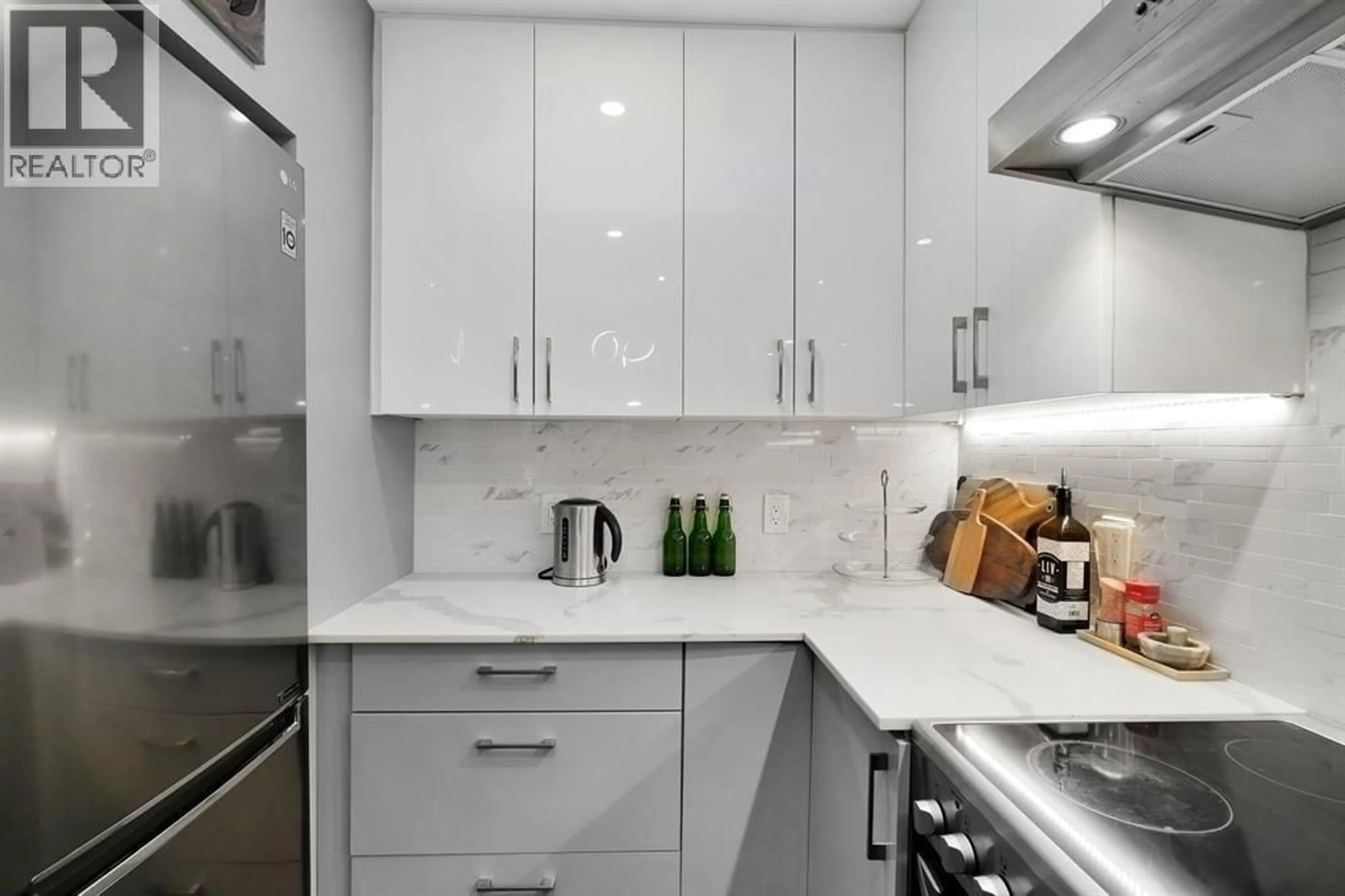 Contemporary kitchen, ceramic/tile floor for 306 - 630 ROCHE POINT DRIVE, North Vancouver British Columbia V7H3A1